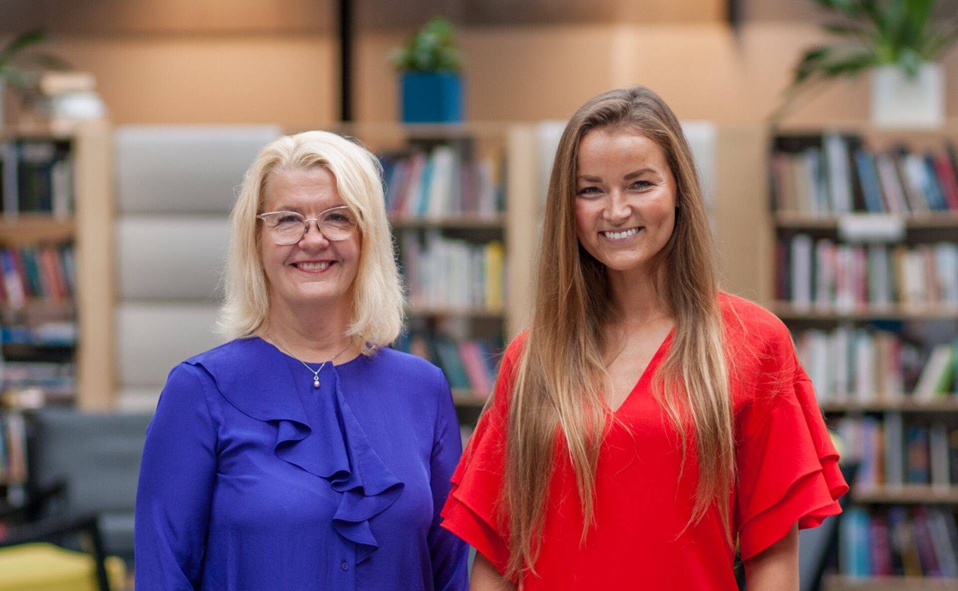 Swedbanki personalijuht Ülle Matt ja vanem finantsanalüütik Elin Tark