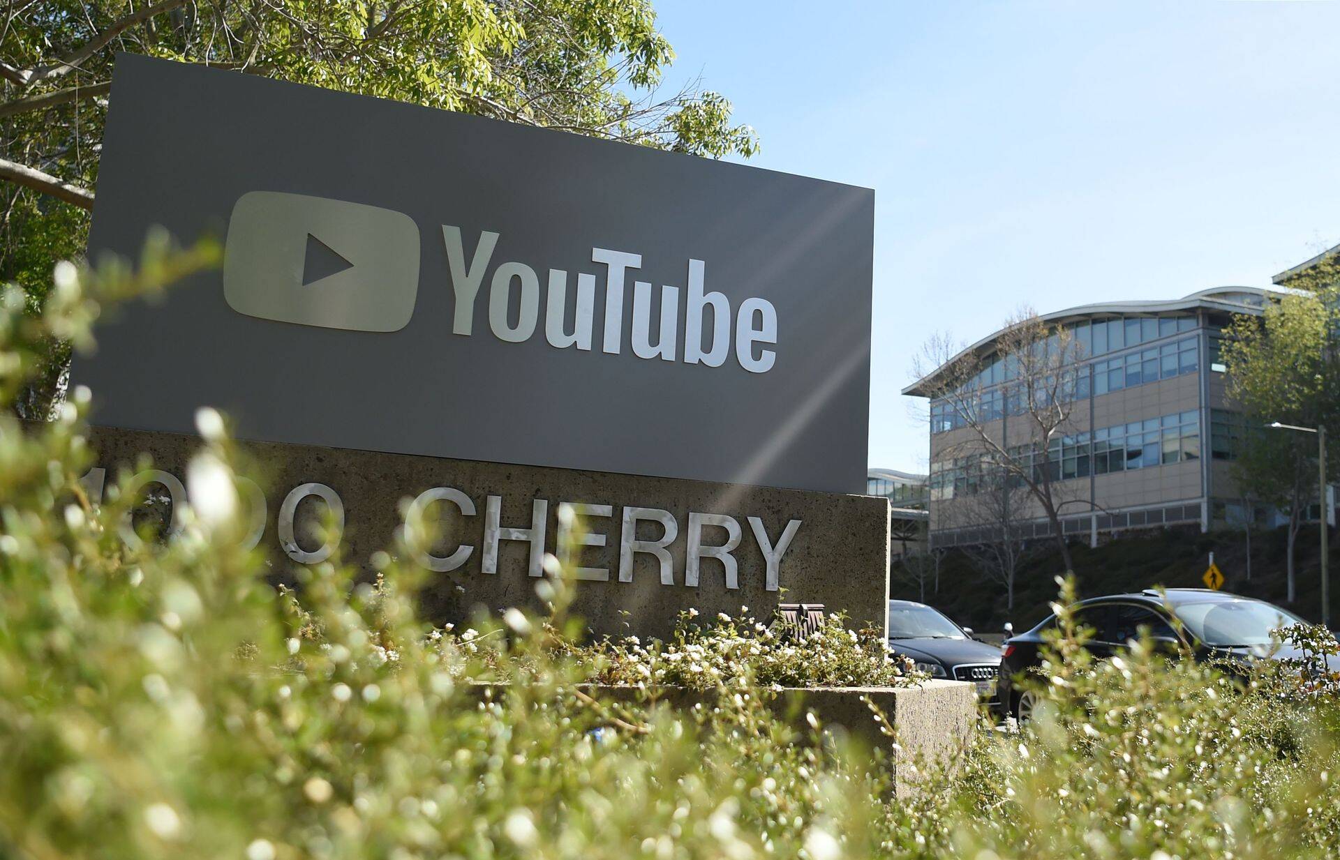 YouTube peakorter San Brunos Californias.
