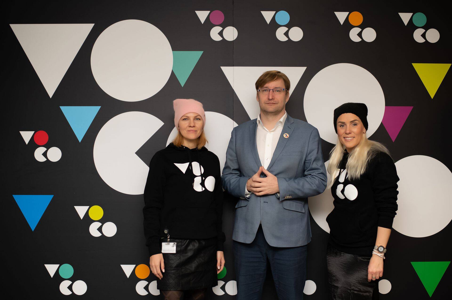 Fotol vasakult: VOCO turundusjuht Riinu Räim, direktor Raini Jõks ja Cristine Krivin Bartels.