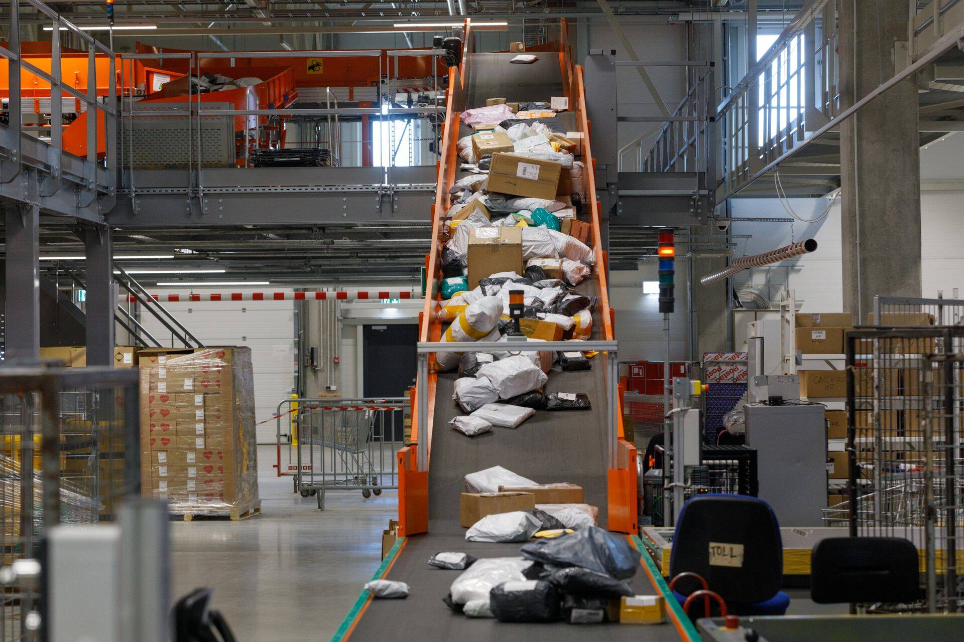 Omniva taunib maksudest hoidumist ja lubab pakikontrolli tõhustada.