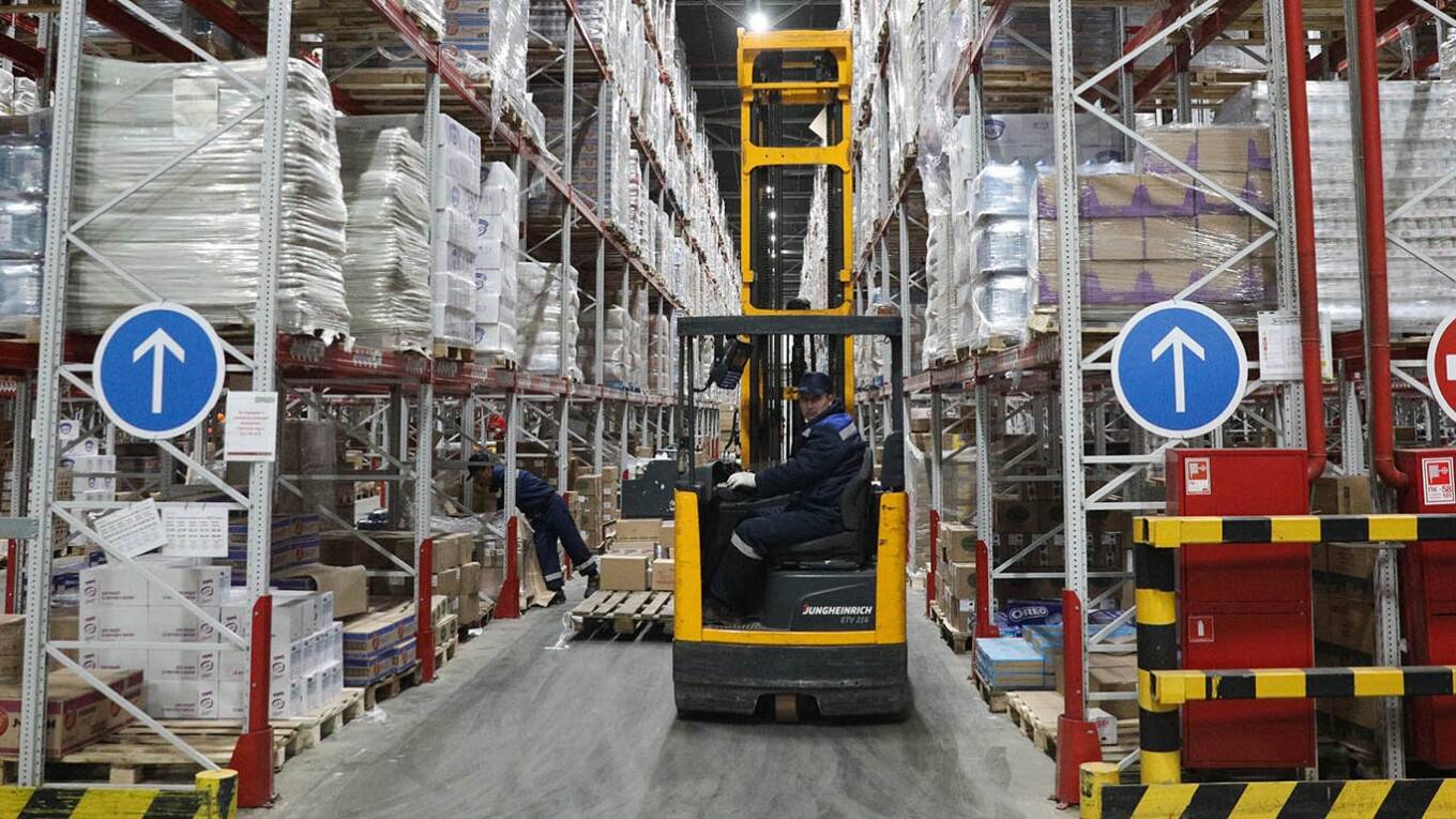 Logistikasektor kuulub Venemaal viie suurima tööjõupuudusega valdkonna hulka, kuid töötajate puuduse peamist põhjust ei julge avalikult keegi välja öelda.