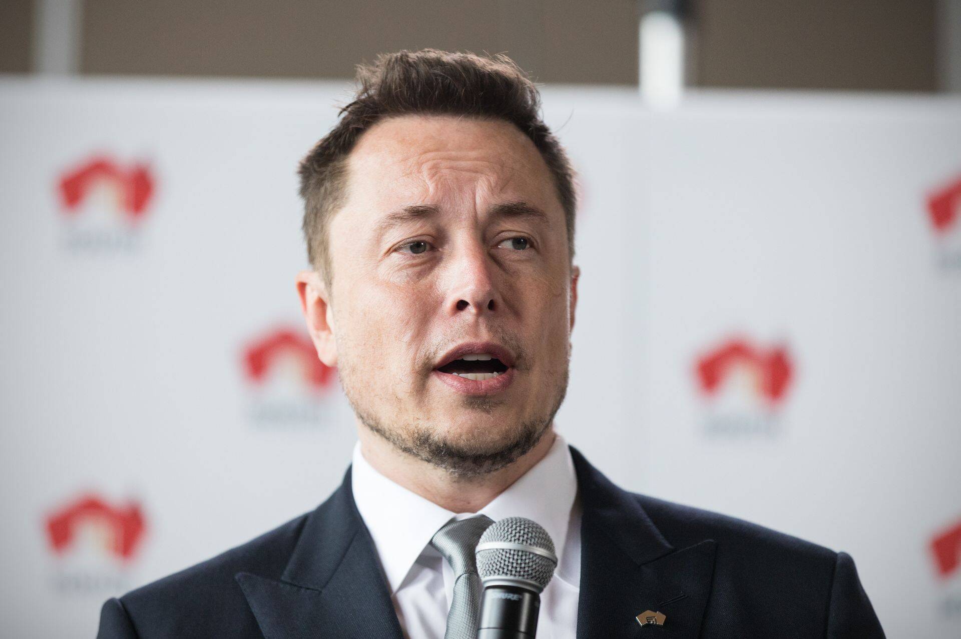 Elon Musk kirjutas Twitteris, et veel sel aastal tehakse Hyperloopis esimesed testsõidud.