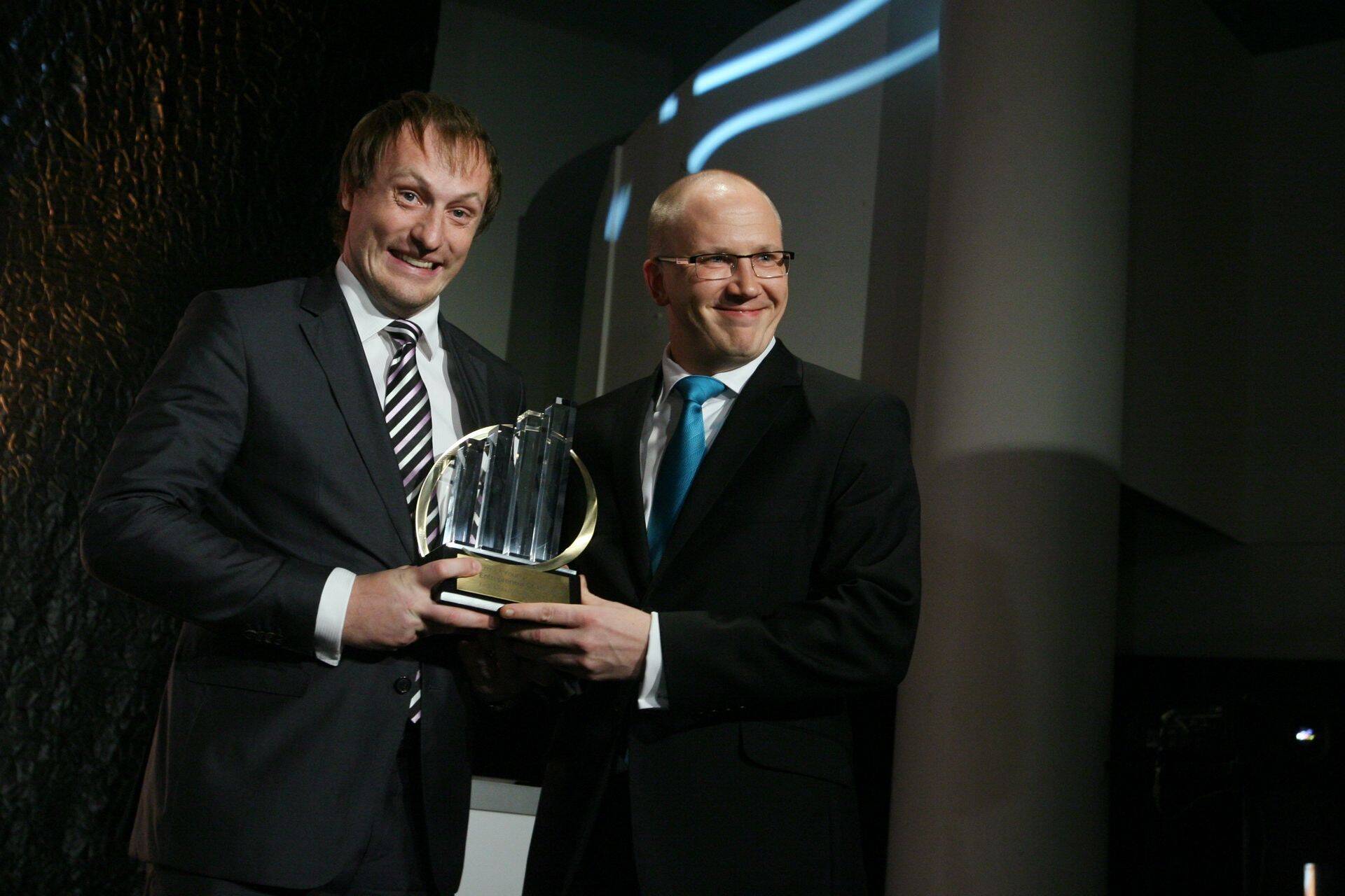 Aasta 2011, Webmedia juhid Taavi Kotka ja Priit Alamäe valiti aasta ettevõtjateks.