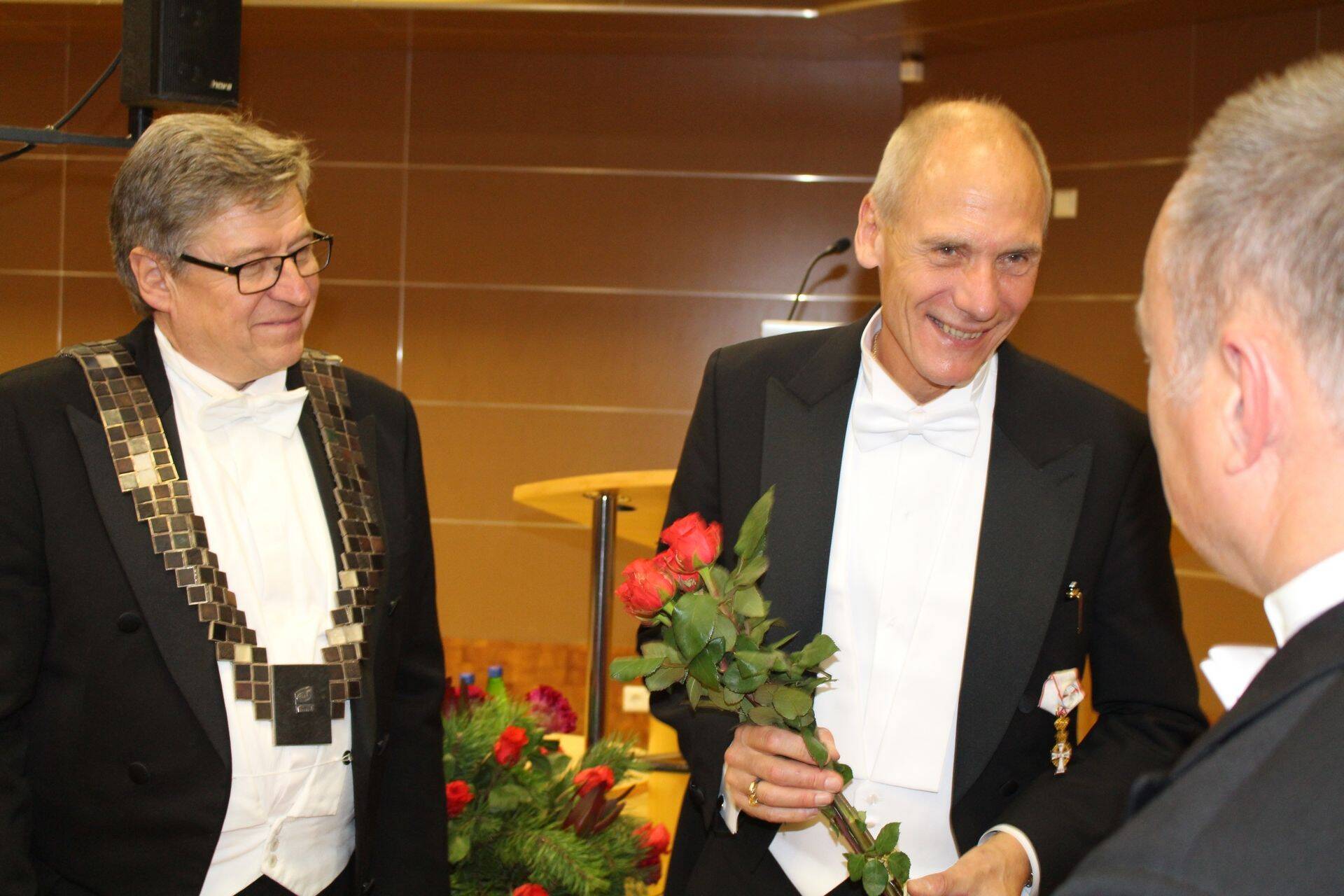 Professor Poul Hyttel koos Maaülikooli rektori Mait Klaasseniga.