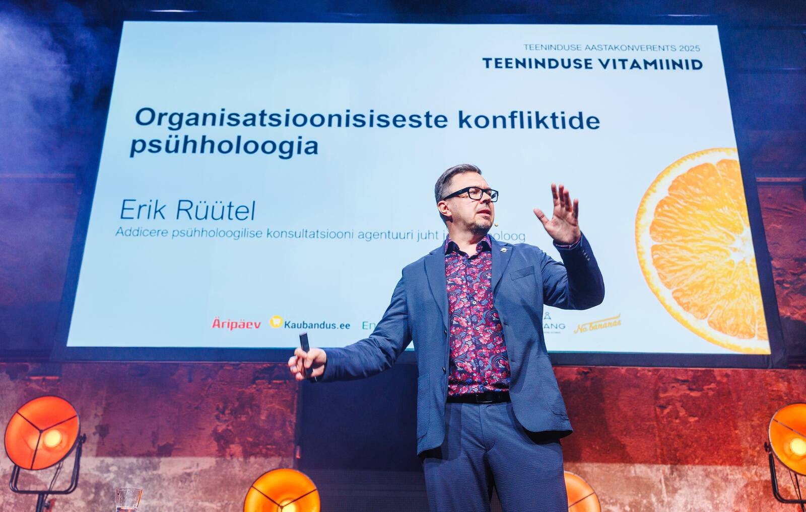 Erik Rüütel Teeninduse aastakonverentsil
