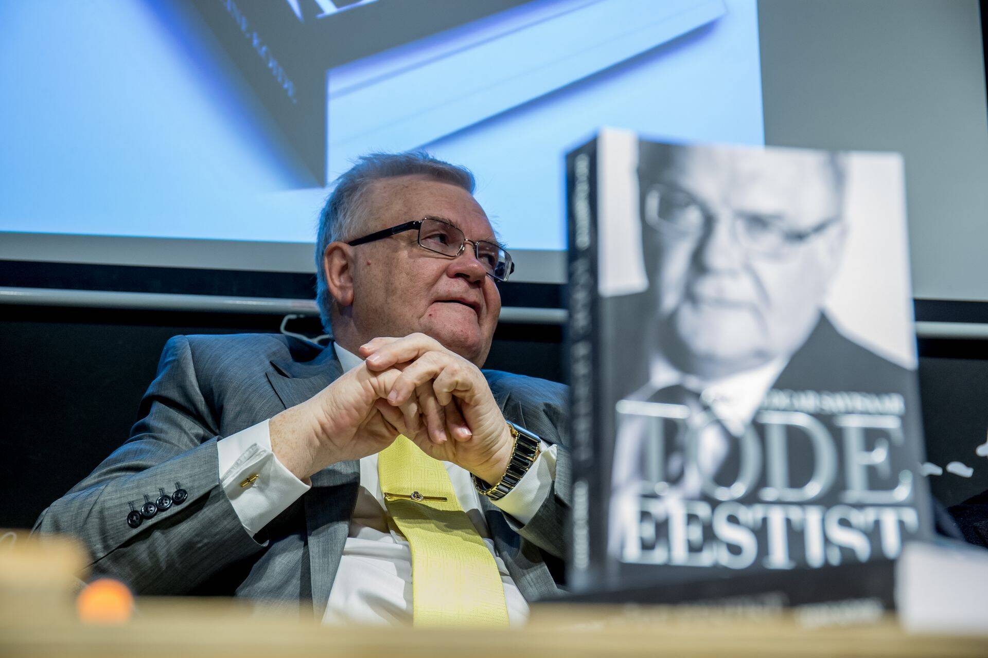 Edgar Savisaar raamatu "Tõde Eestist" esitlusel. Raamatu kirjastas Paavo Pettai.