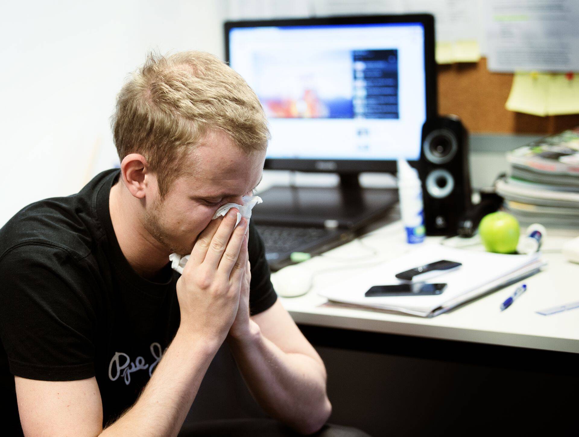 Haigena tööl käivate inimeste osakaal aasta-aastalt langeb.