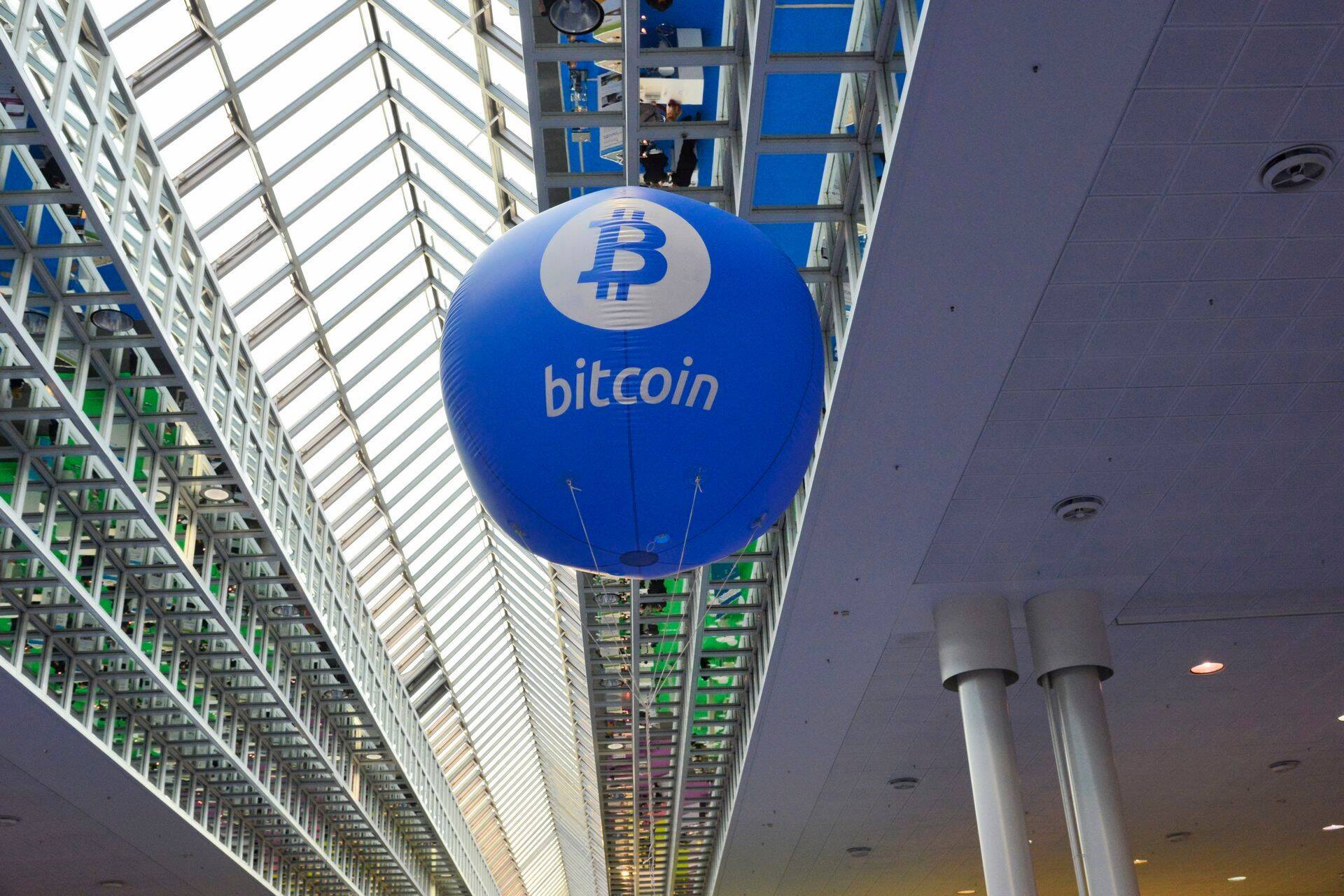 Bitcoini õhupall.