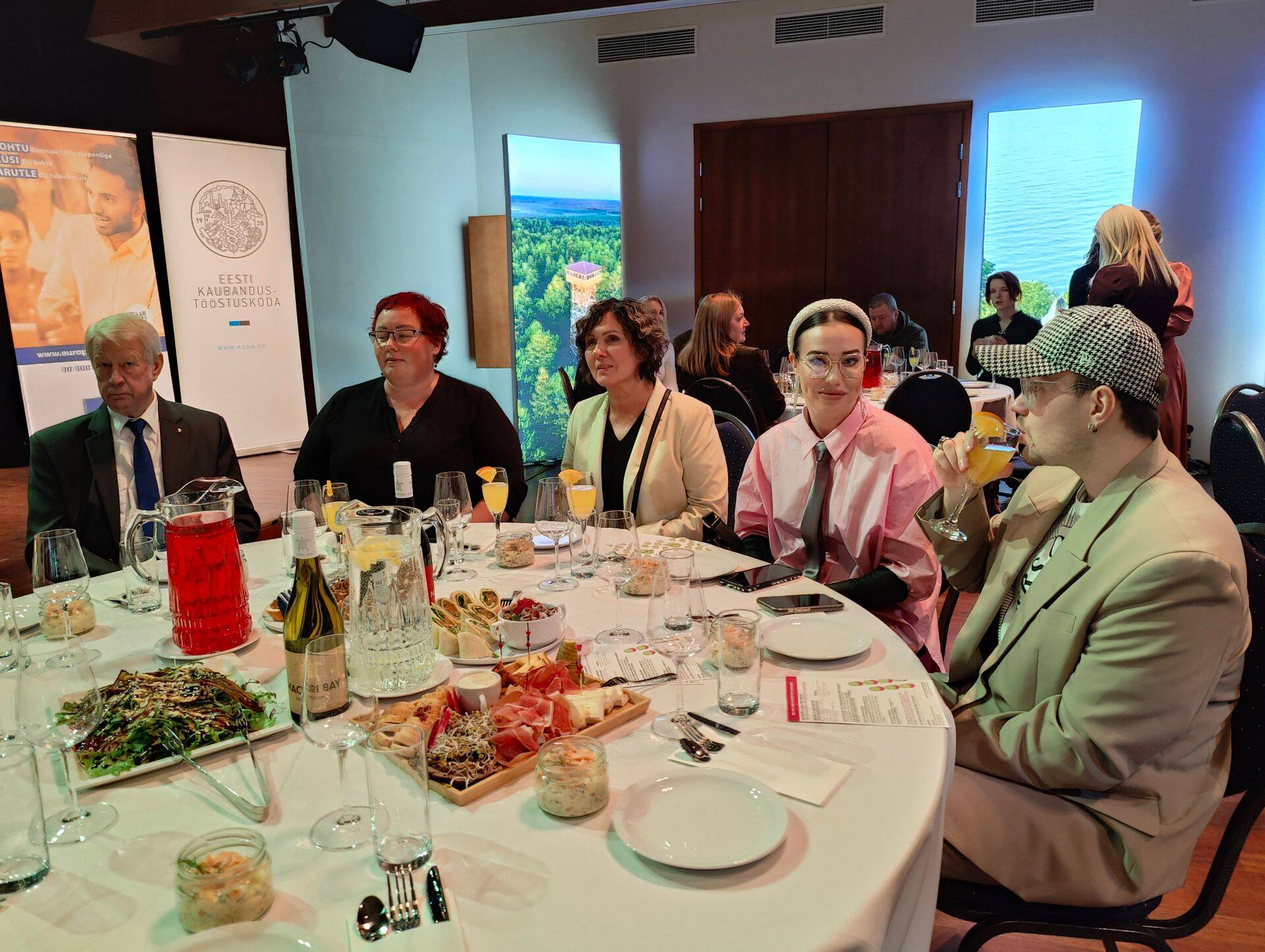 Ида-Вируский центр предпринимательства отметил достижения не только бизнесменов, но также деятелей искусства, спорта и общественников.