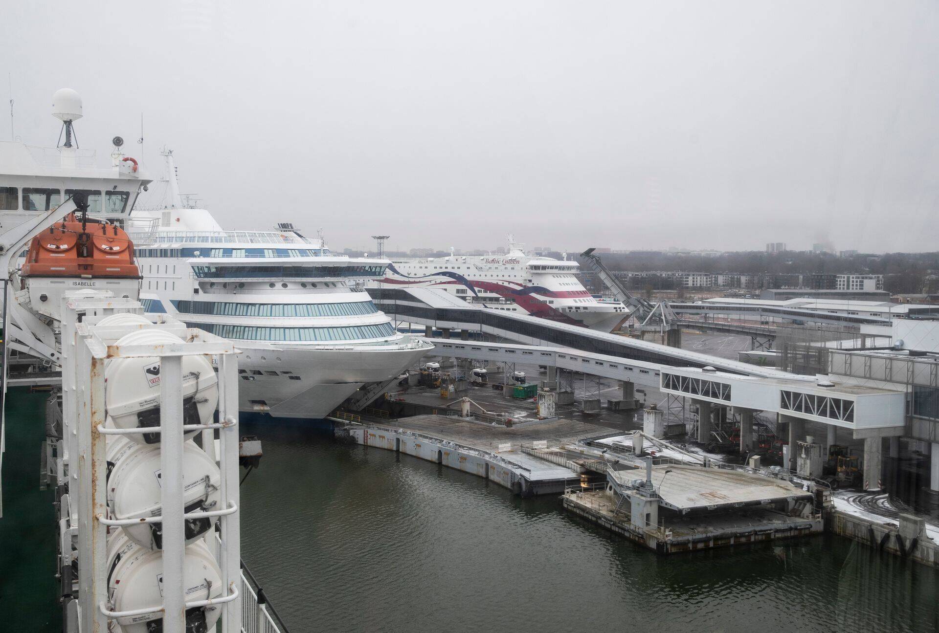 Старый порт, который принадлежит Таллиннскому порту.