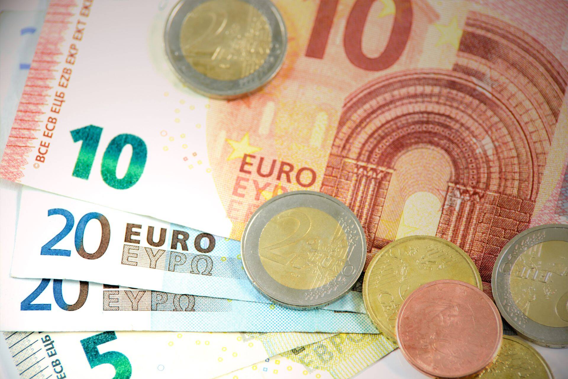 Veonduse ja laonduse brutopalk kerkis esimeses kvartalis 2,6%.