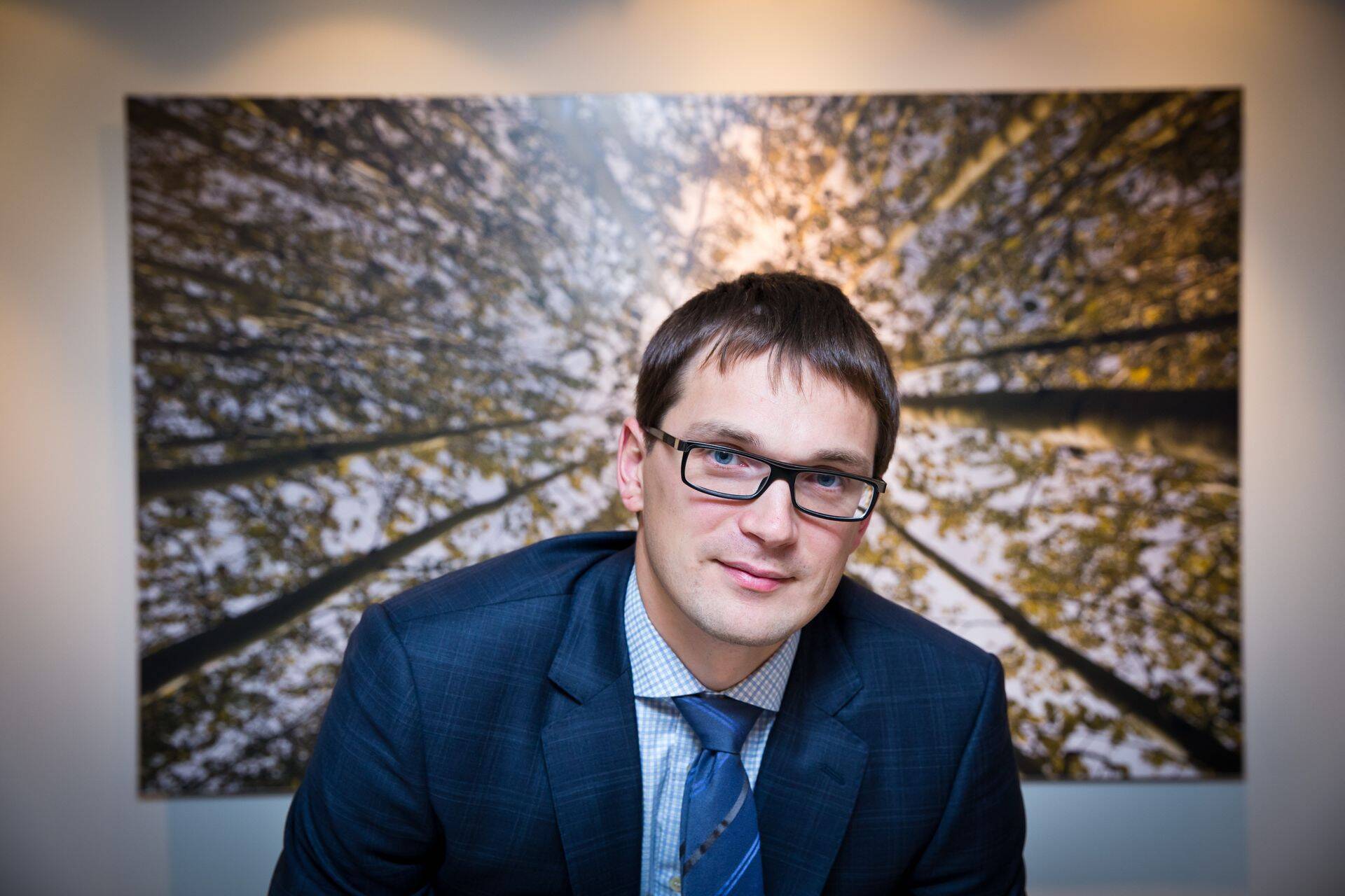 SEB Balti divisjoni korporatiivpanganduse juht Riho Unt ennustab, et negatiivsed hoiused tulevad.