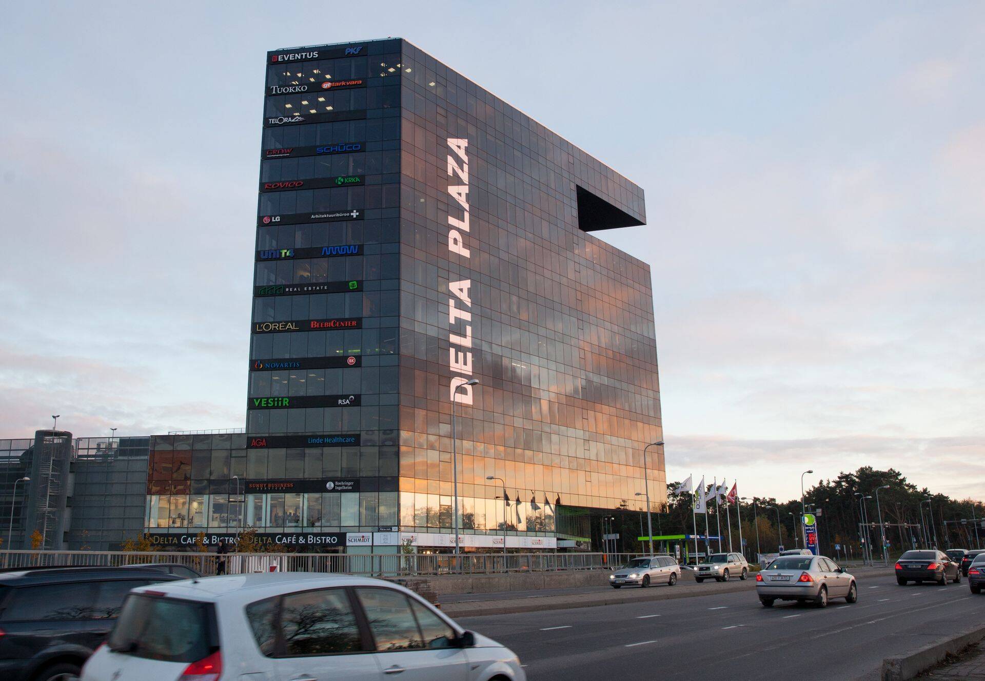 Delta Plaza büroohoone.