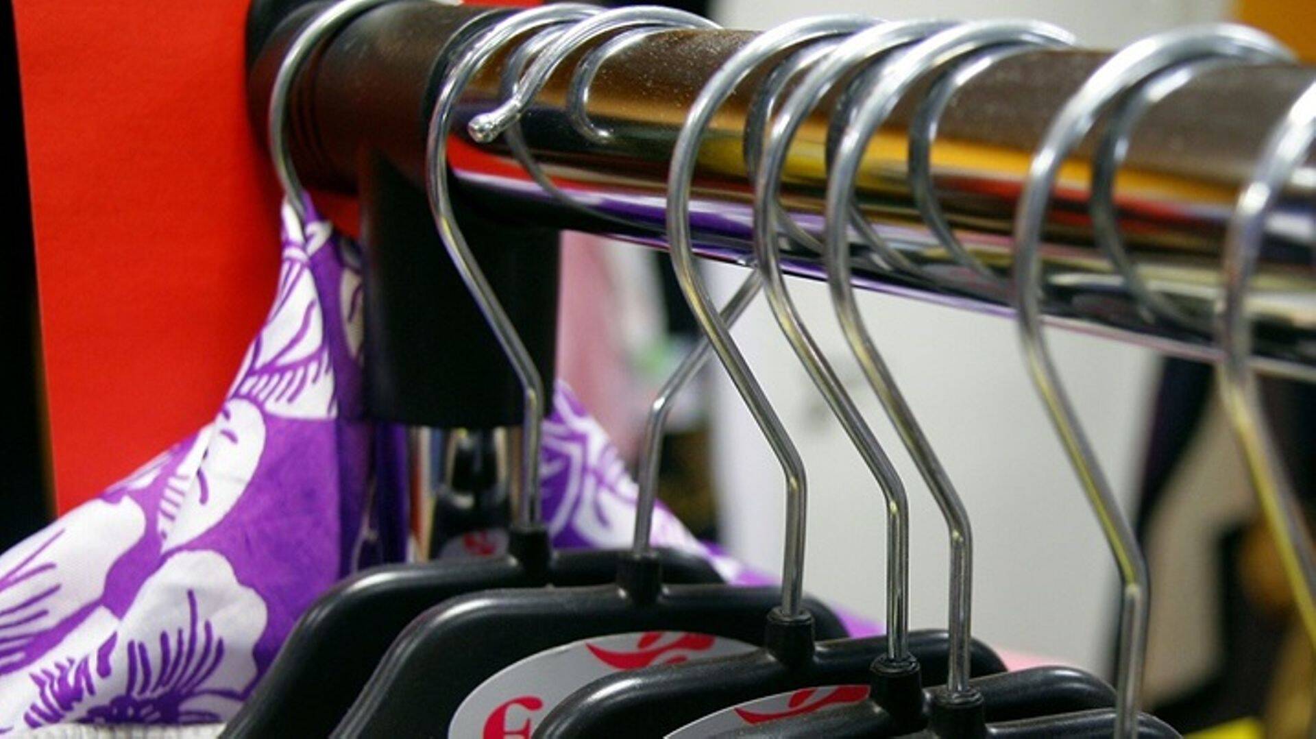 Литовская фирма по продаже одежды Aprnaga, представляющая в странах Балтии за девять месяцев нынешнего года увеличила продажи