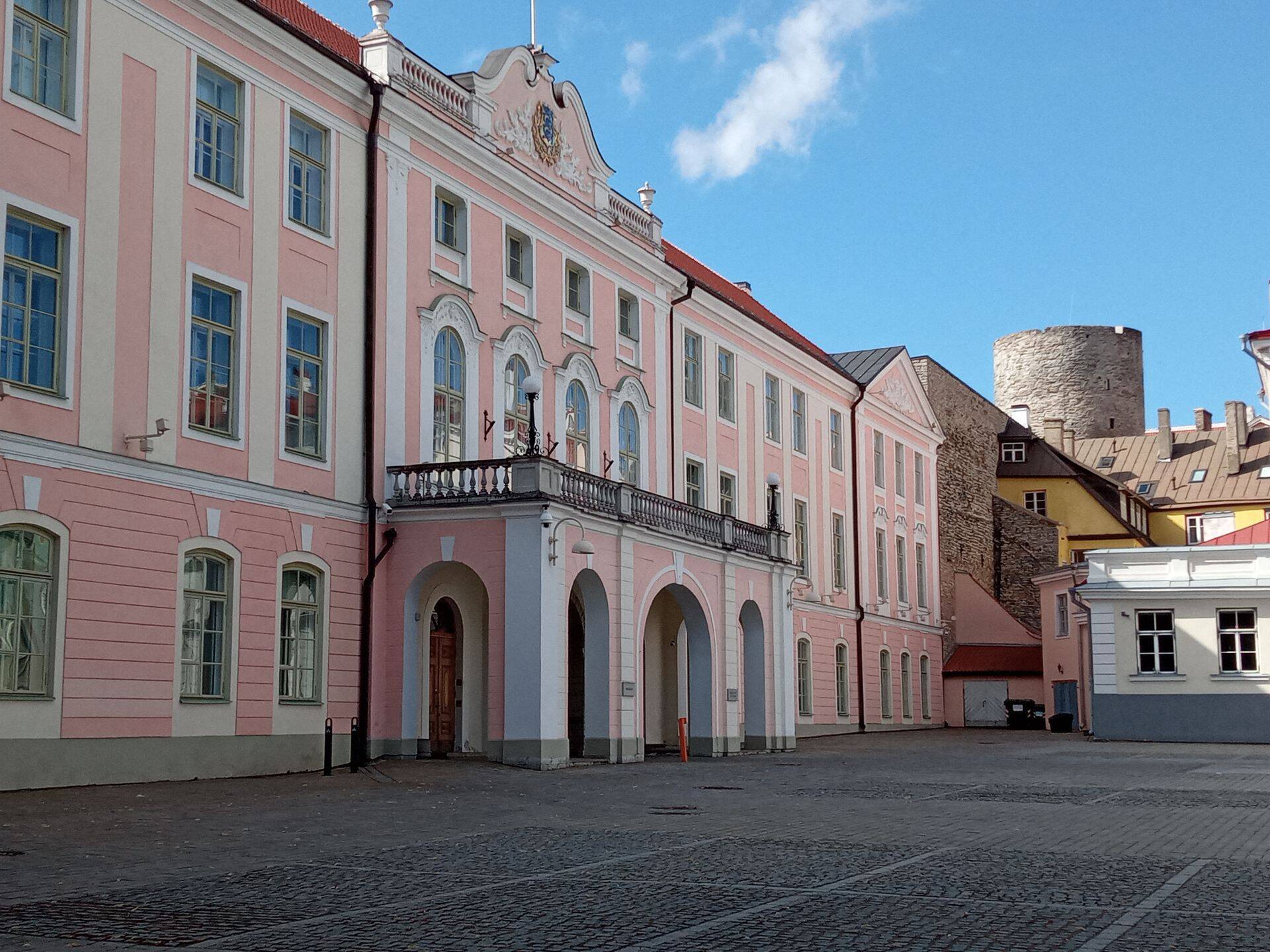 Riigikogu muutis eile kollektiivlepingu tingimusi.