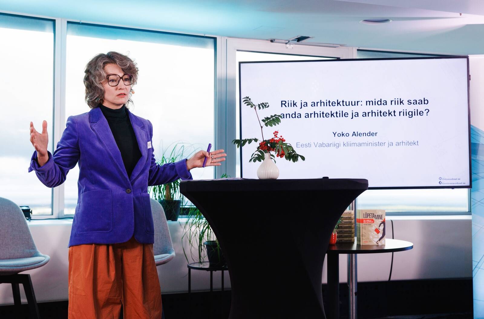 Kliimaminister Yoko Alender Arhitektuuri ja arenduse konverentsil