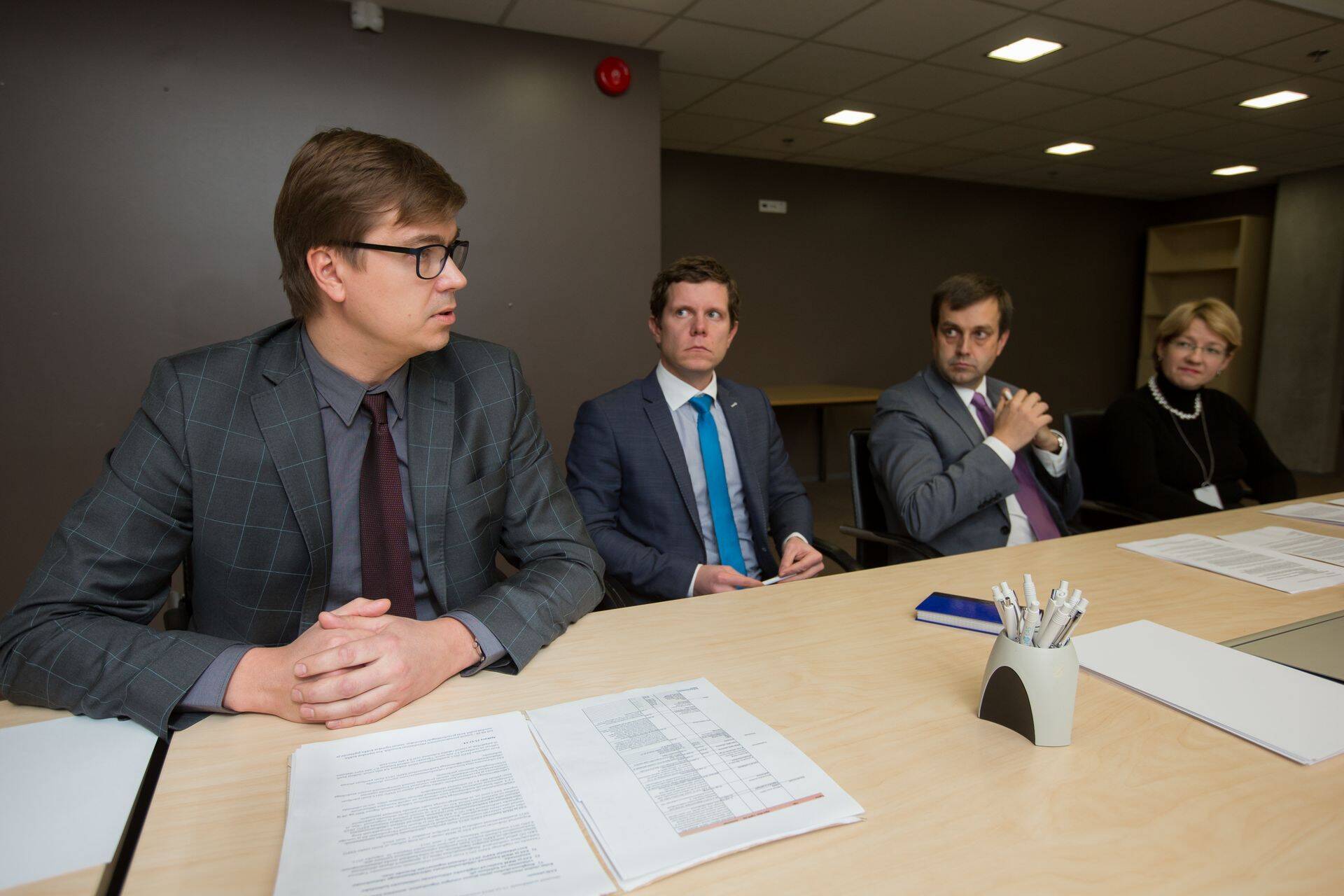 Andres Kask (EXPO 2015 projektijuht)
Ahti Kuningas (EAS-i noukogu esimees)
Hanno Tomberg (EAS juht)
Evelin Parn-Lee (EASi peajurist)