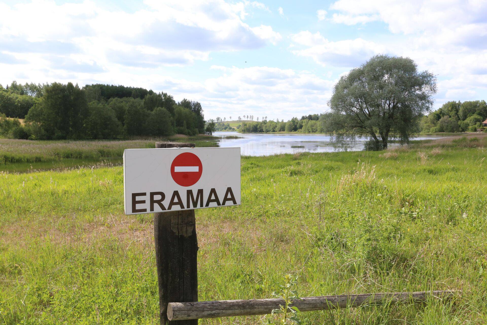 Veekogu äärde kinnistut ostes tuleb arvestada piirangutega.