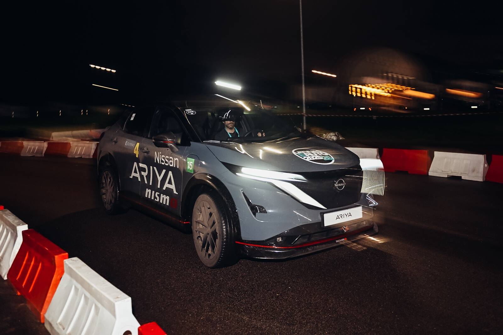 Nissan Ariya Nismo elektriautode 24 tunni sõidul öösel kilomeetreid kogumas.