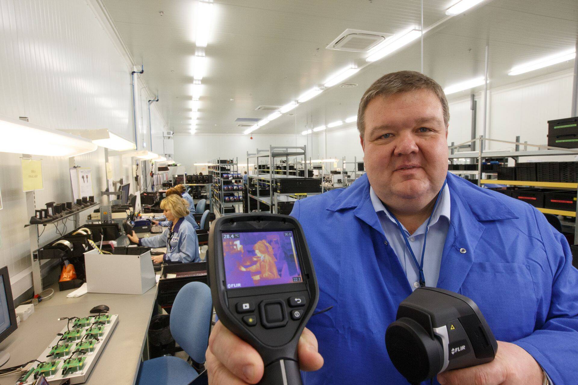 Ettevõtte juht Tiit Tallo uues FLIR Systemsi tootmishoones Osmussaare teel.