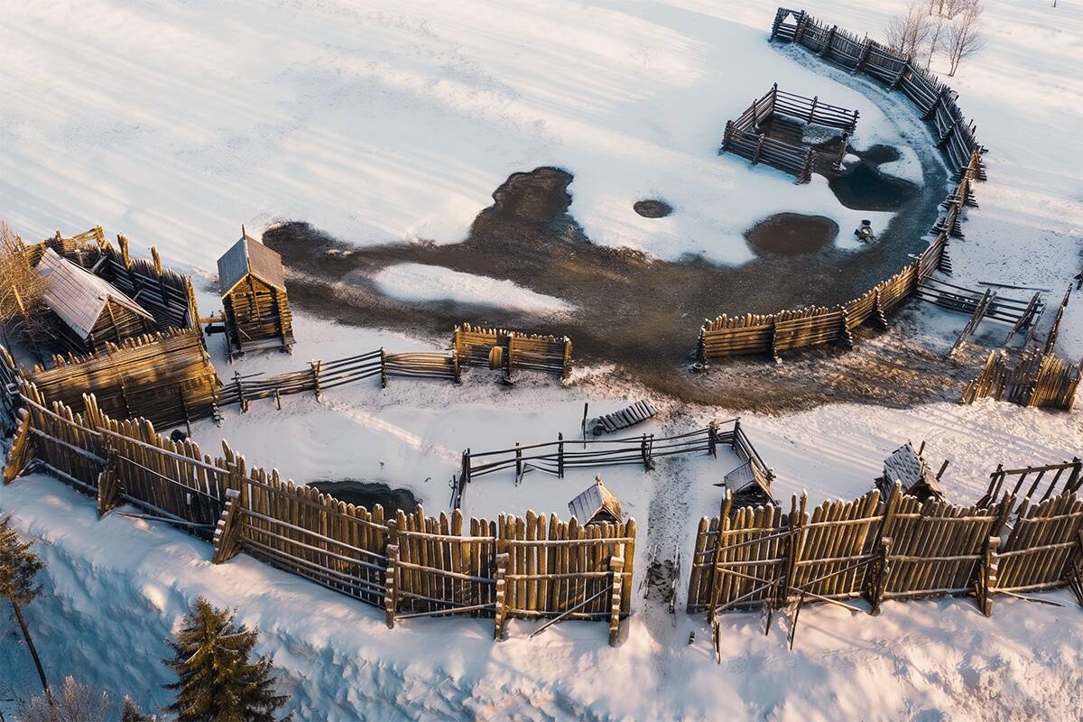 Pärast viikingiaega hakati Soontagana linnust pisitasa täiustama ning see kestis kuni võõrvallutajate tulekuni. See, millal kerkis linnusevallil puidust tara, pole teada. © Robin Raspel