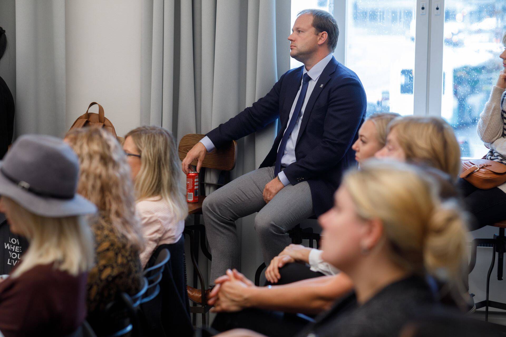 „Ilusatele lubadustele vaatamata pole investeeringute märgatavat kasvumõju näha teede ja hoonete projekteerimises ega ehituses,“ ütles Tööandjate Keskliidu tegevjuht Arto Aas.