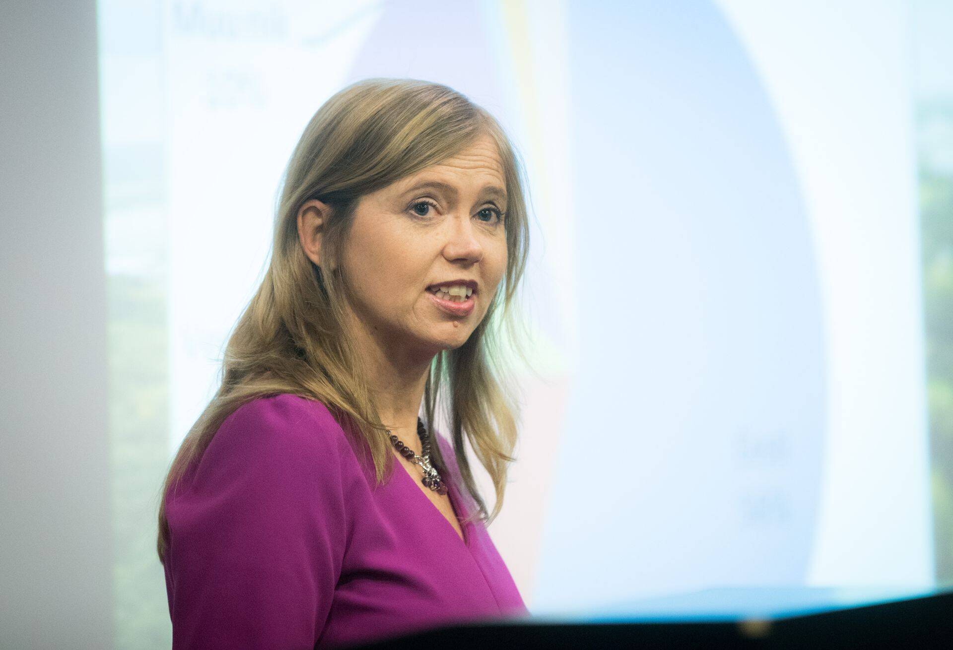 Eesti Loto juhatusele arvestati eelmisel aastal kokku 85 384 eurot, mis aasta peale jagades teeb üle 7100 euro kuus. Ettevõtte juht on Riina Roosipuu, kes võttis alates novembrist ameti üle Heiki Kranichilt.