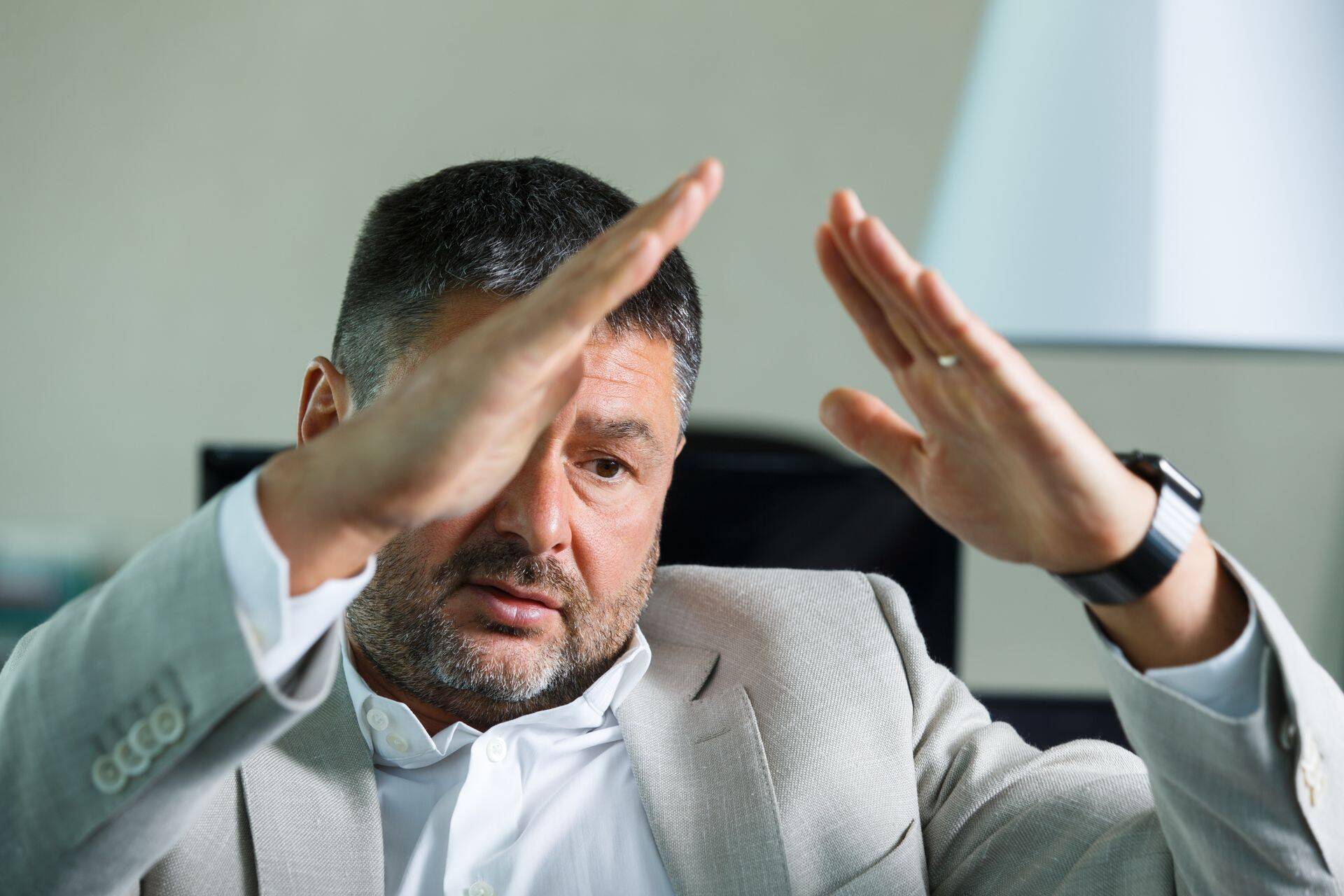 Transiidiärimees Oleg Ossinovski.