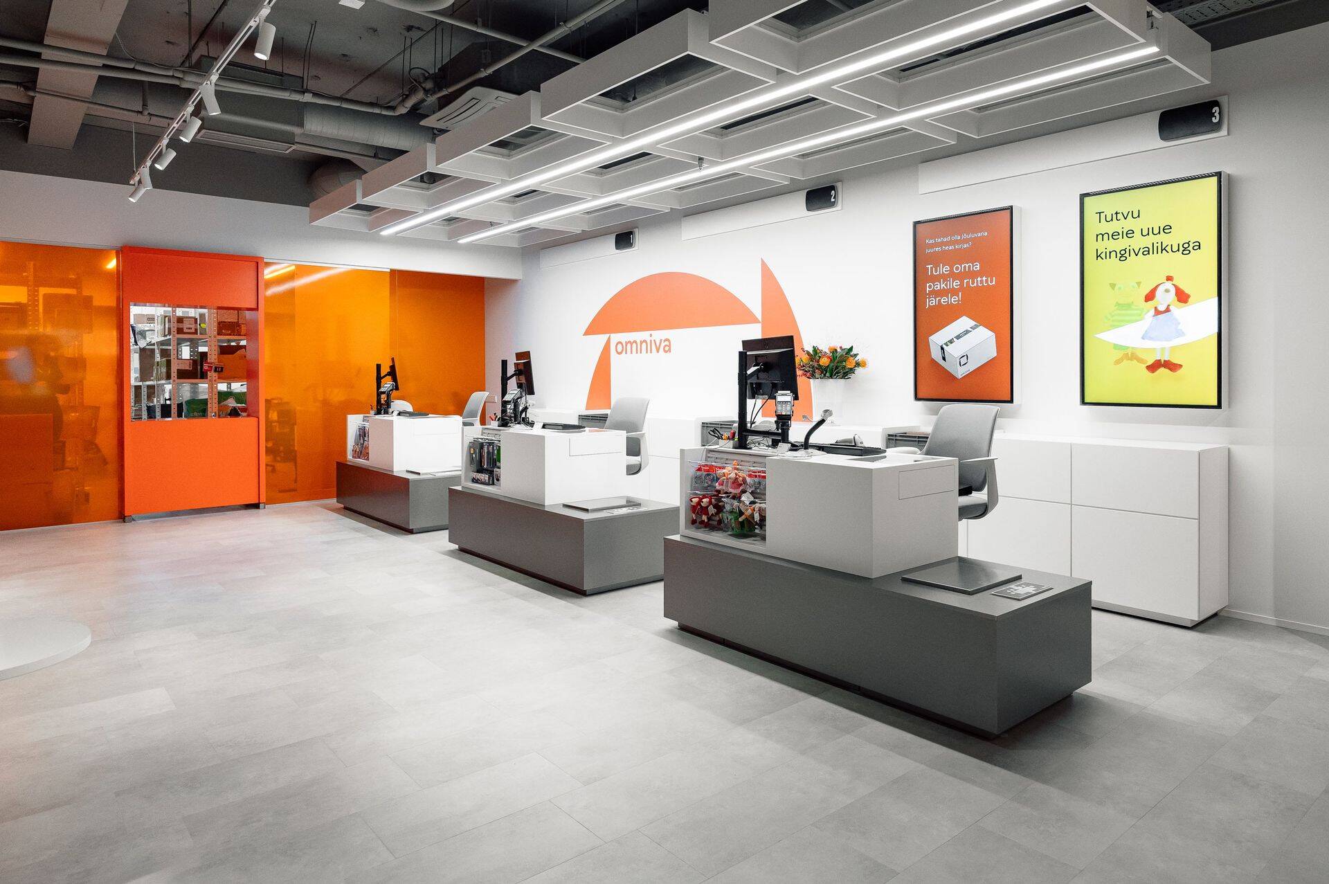 Uus postkontor Tallinna Kaubamajas.