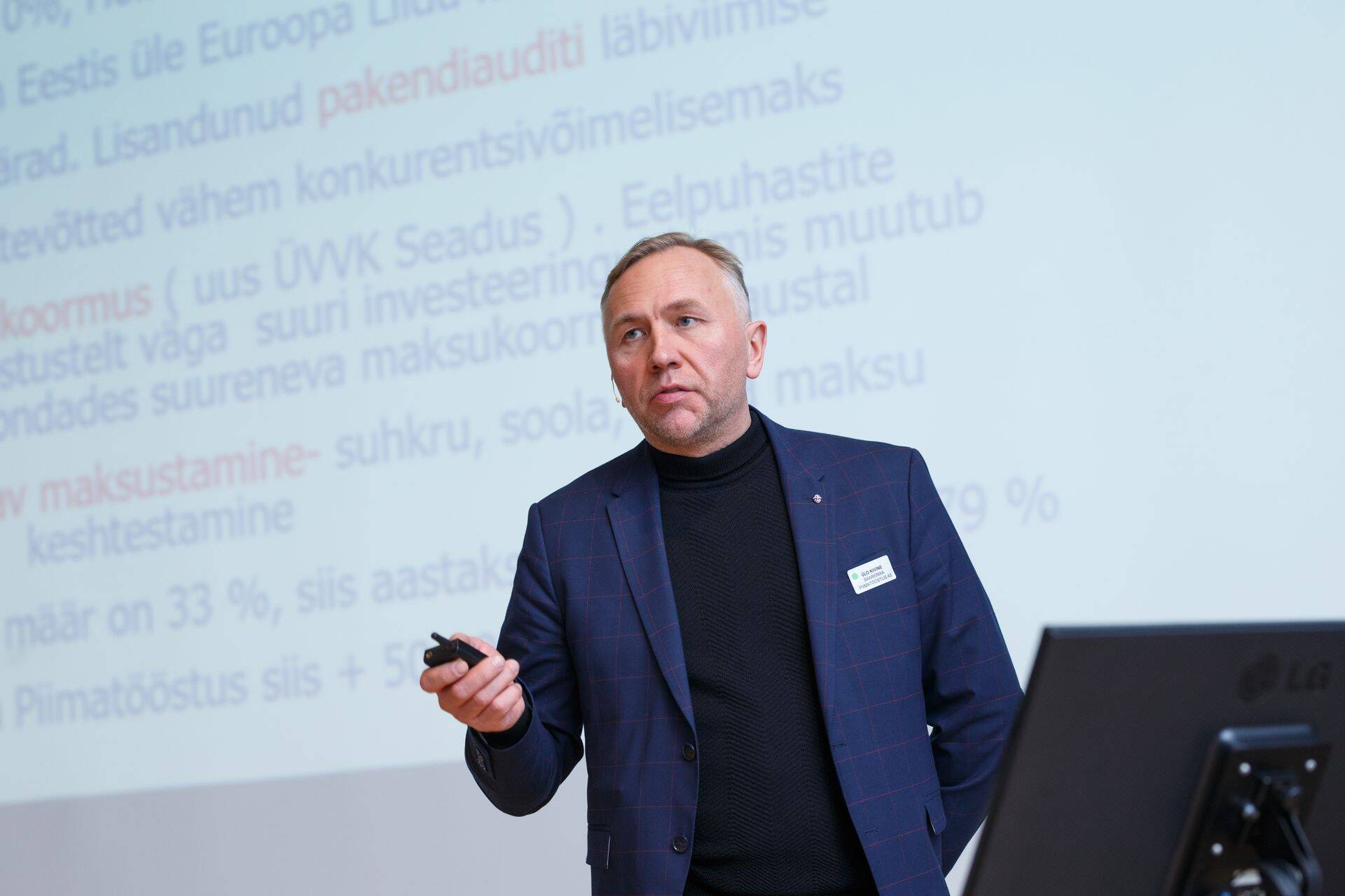 Ülo Kivine on otsustanud Saaremaalt lahkuda.