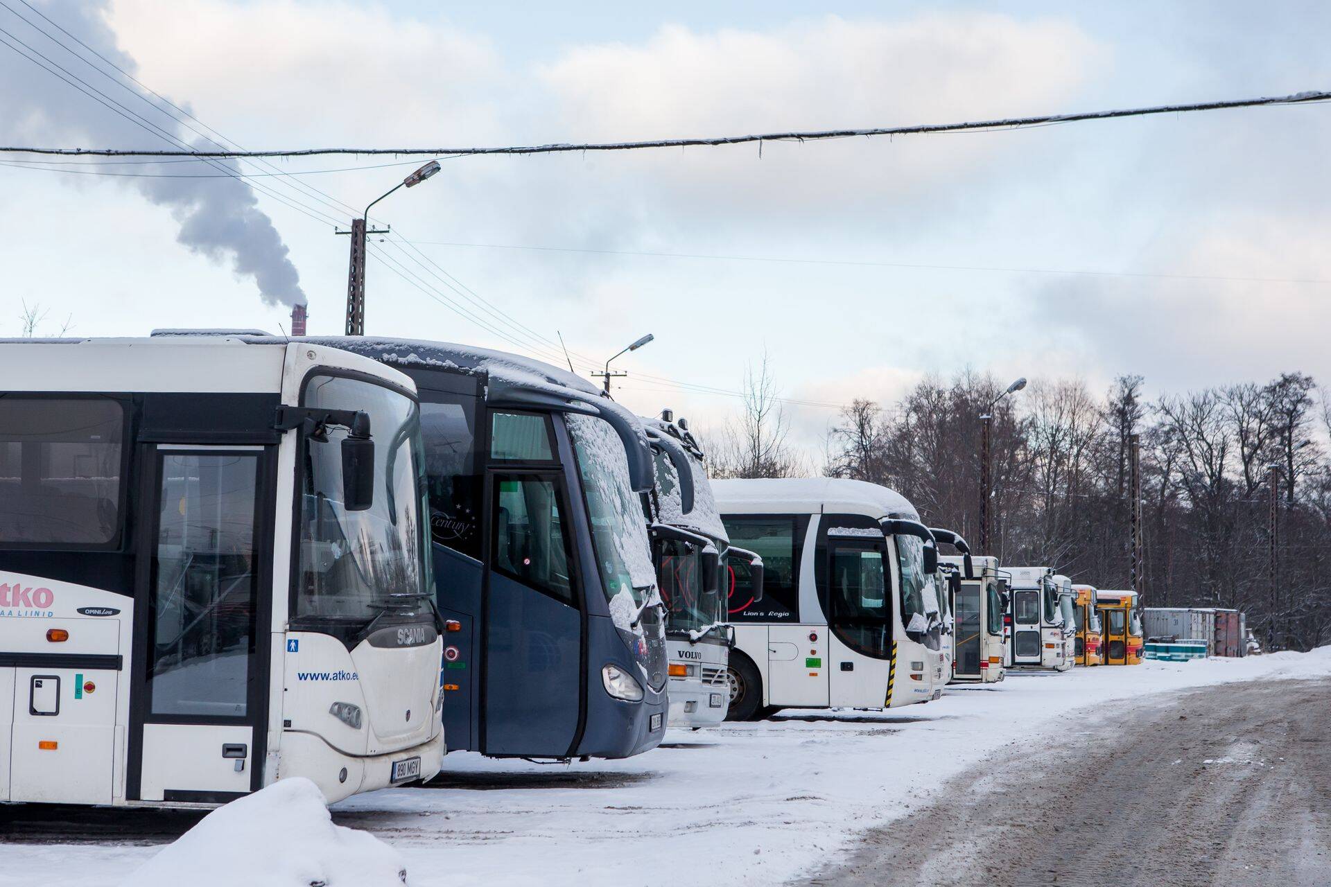 „Kahjuks tuleb aina enam ette olukordi, kus bussid seisavad, sest bussijuhte ei ole võtta,“ tunnistas Autoettevõtete Liidu tegevjuht Kersten Kattai.