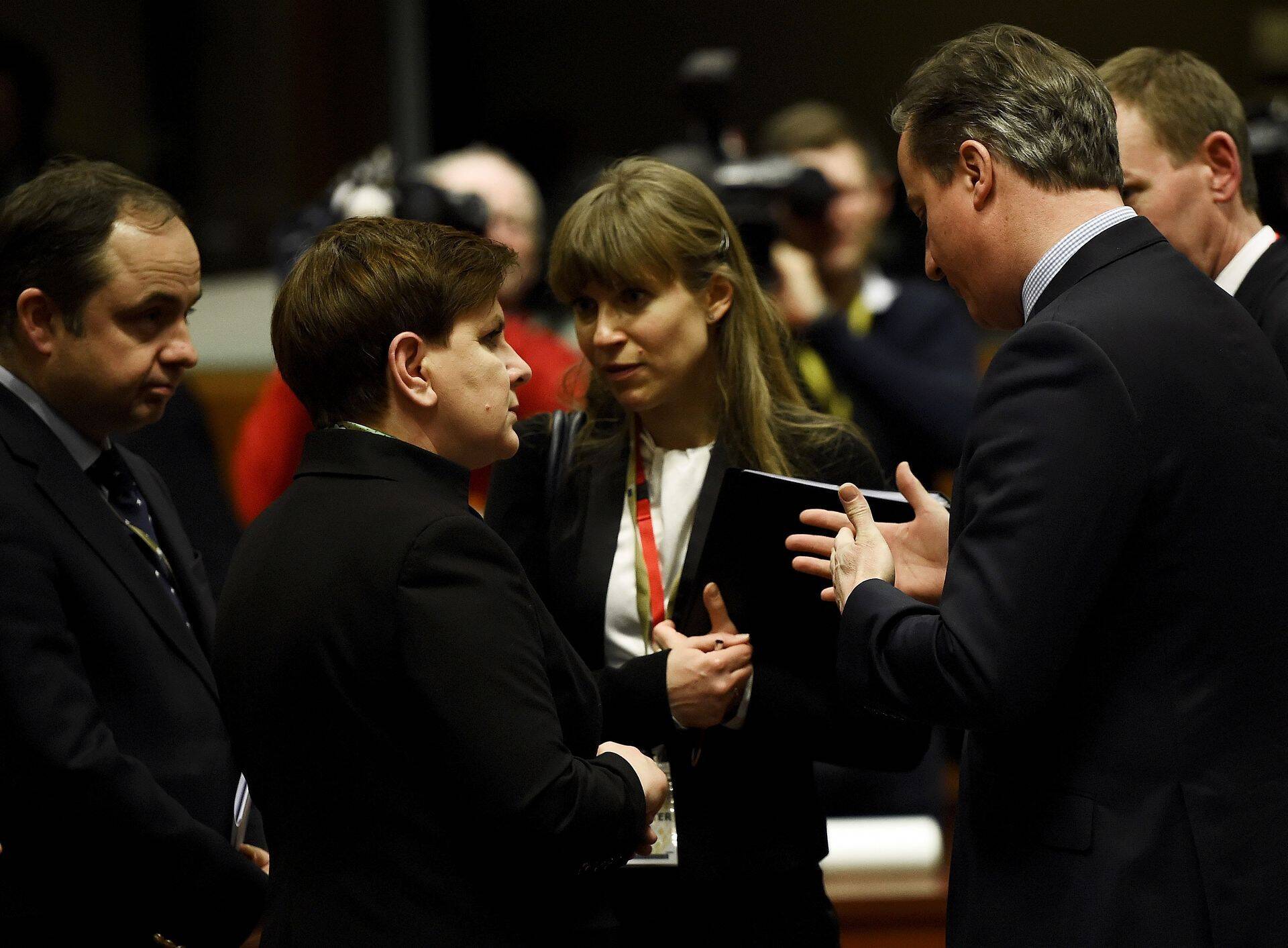 Suurbritannia peaminister David Cameron (paremal) ja Poola peaminister Beata Szydlo