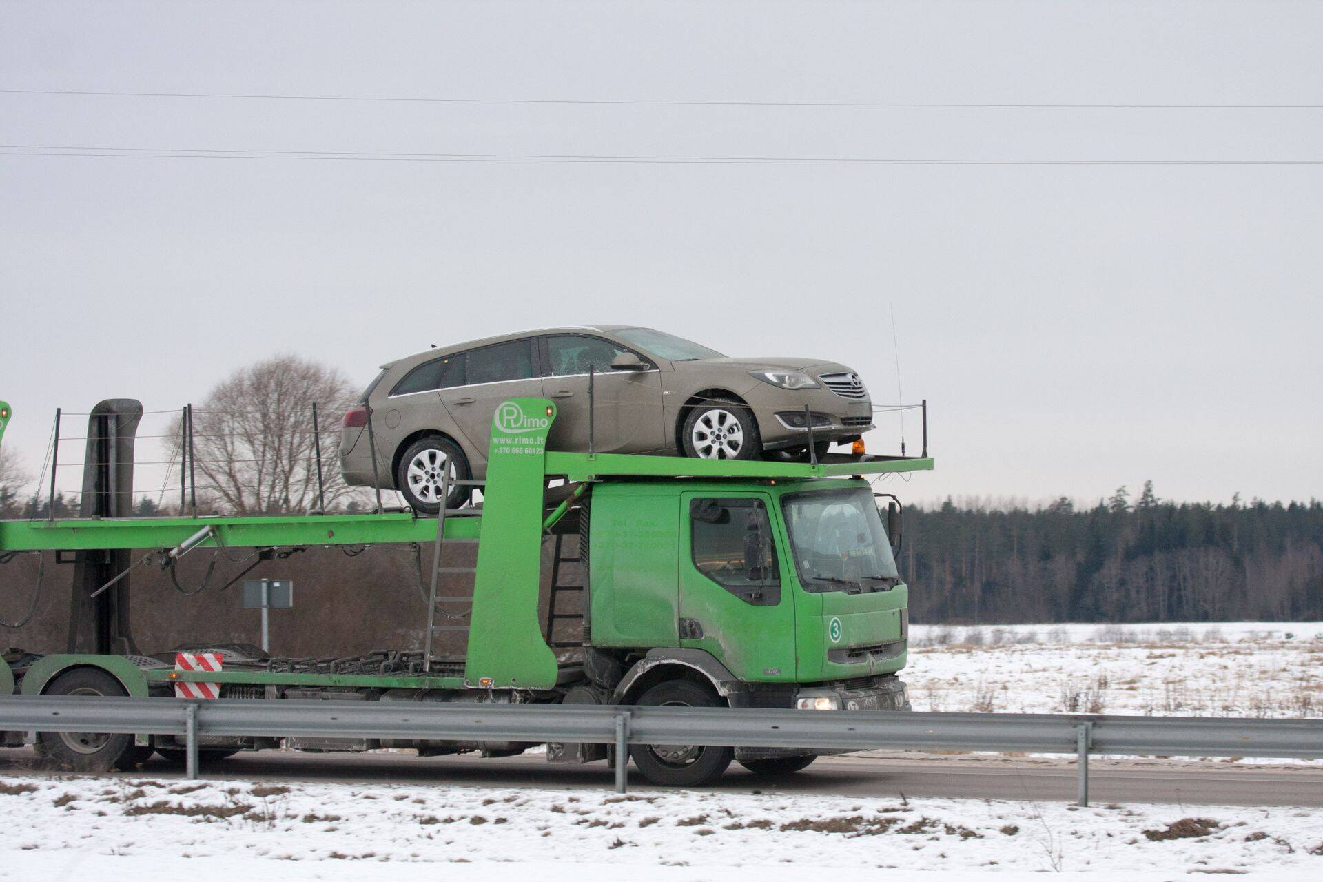 В Таллинне не хватает водителей грузовых автомобилей, уборщиц, охранников, поваров