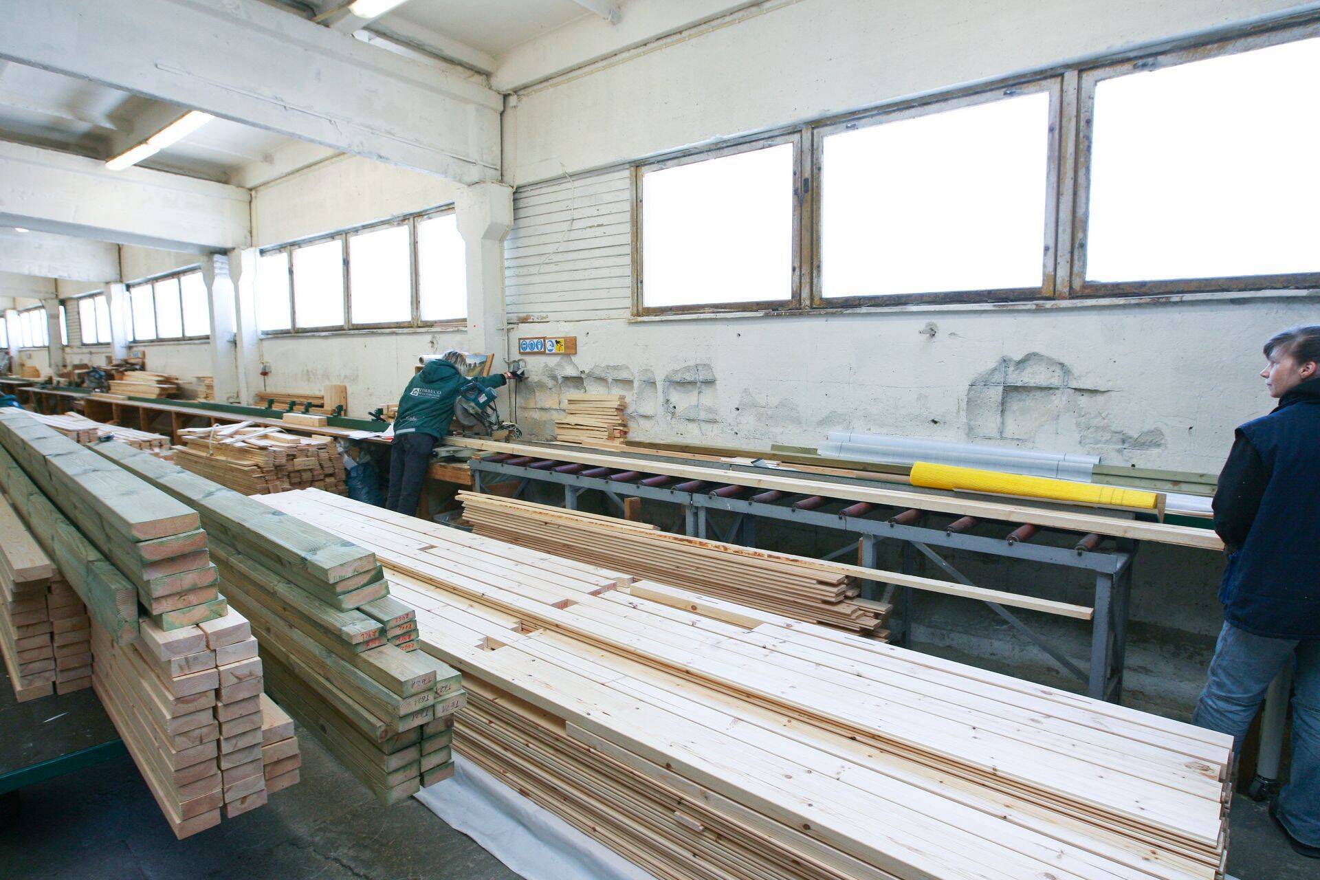 Timbeco puitmajade tootmine.