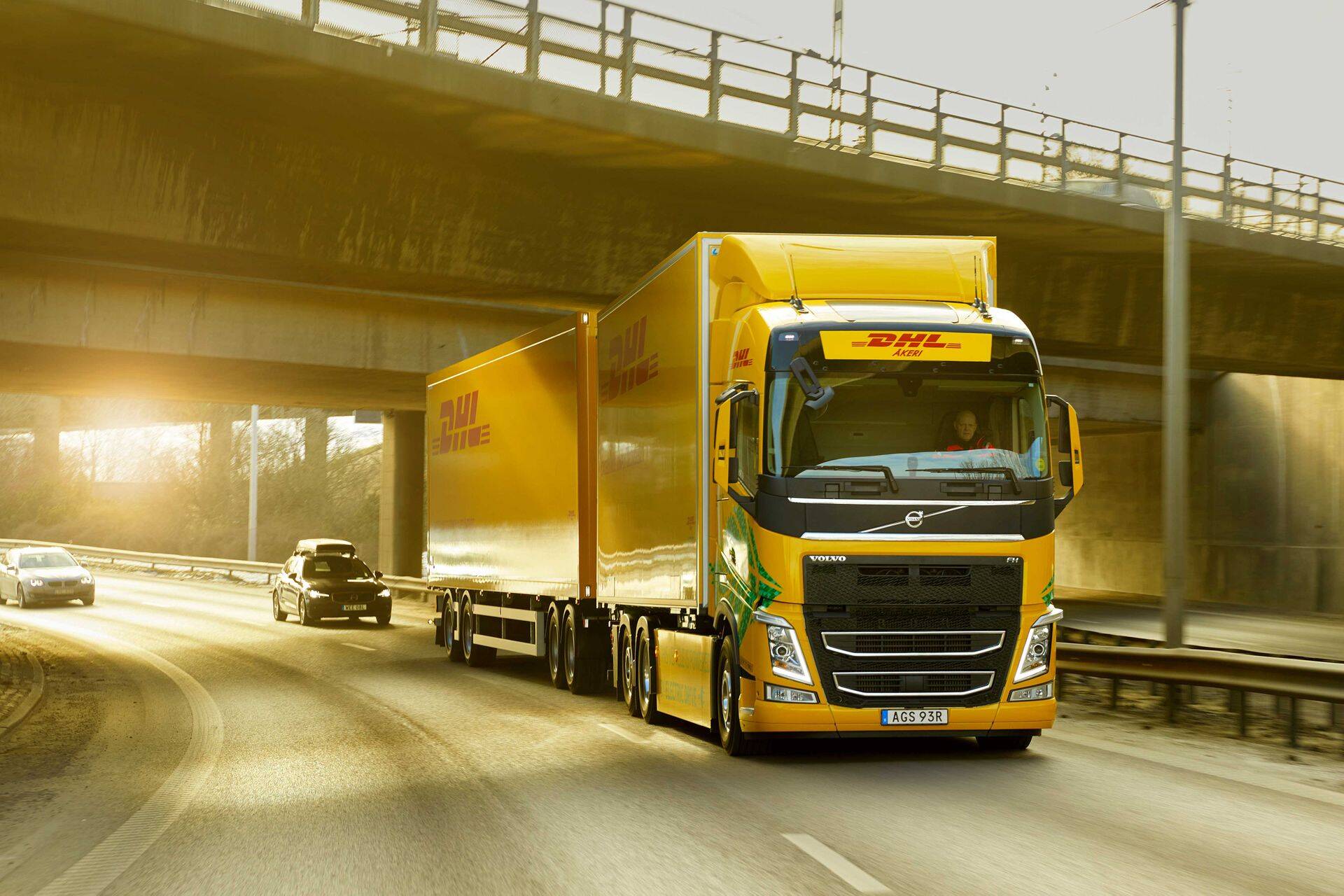 Elektriveokid sõidavad Rootsis kahe teineteisest 150 km kaugusel asuva logistikakeskuse vahel.