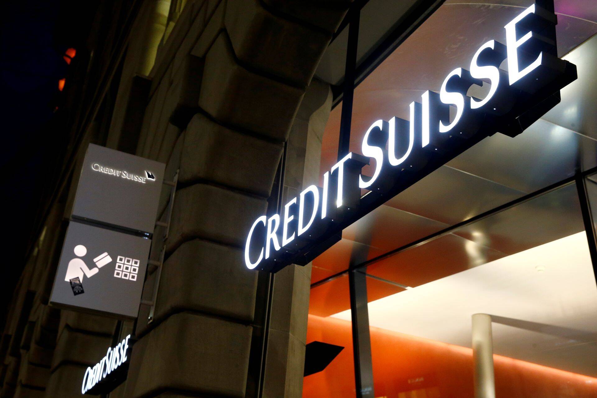 Credit Suisse'i kontos Šveitsis.