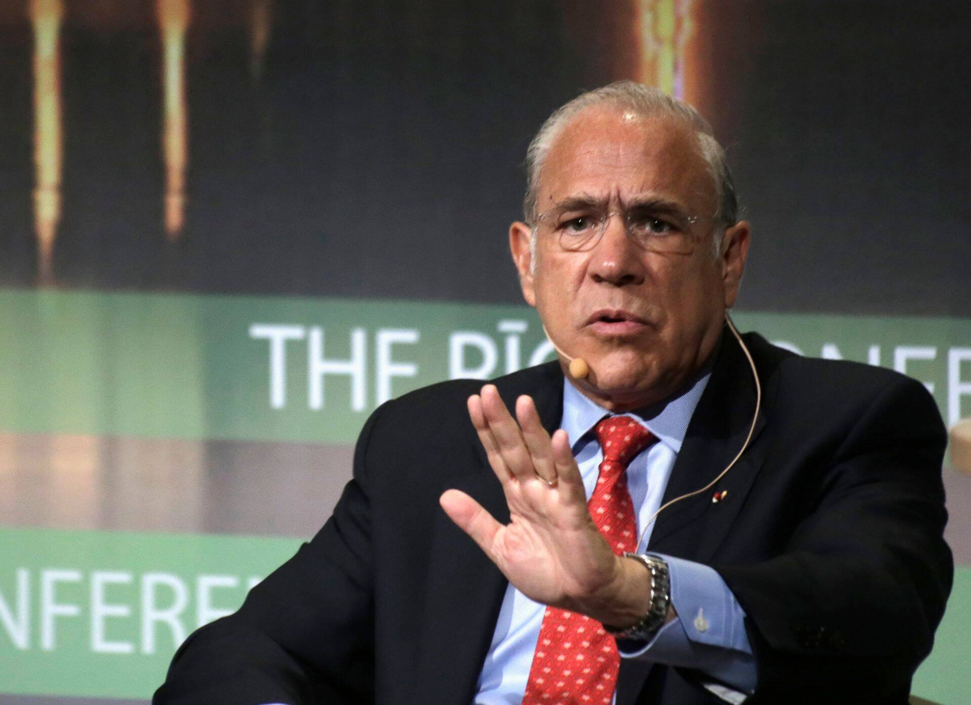 OECD peasekretäri Angel Gurria sõnul peavad valitsused rohkem pingutama.