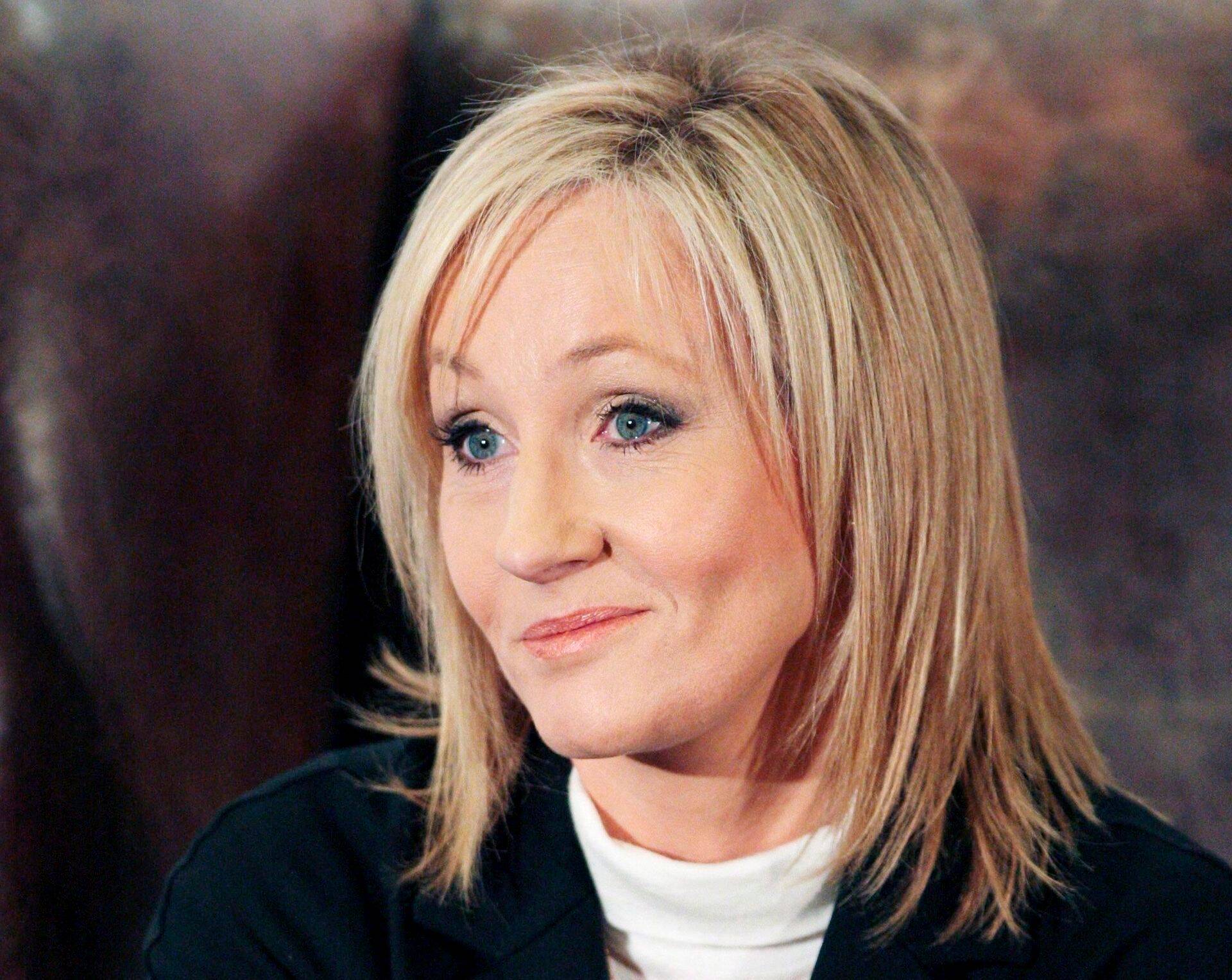 Helde annetajana tuntud kirjanik J.K. Rowling on ajakirja Forbes andmeil Euroopa kõige enam teeniv kuulsus.