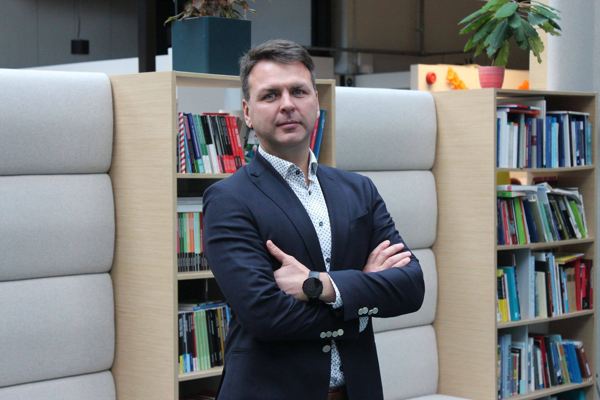 Kuni 2019. a sügiseni juhtis Kristjan Rotenberg Harju Elekter Elektotehnikas tehasejuhina 200-liikmelist meeskonda. Praegu on Kristjan konsultant ja koolitaja.