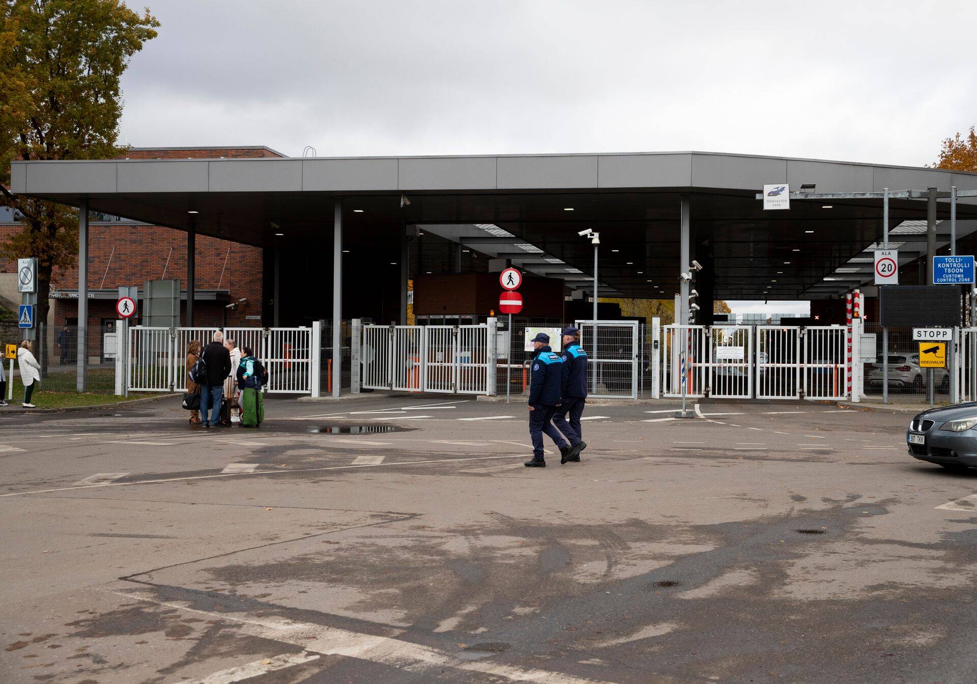 Покупать дорожную страховку придется по ту сторону границы.