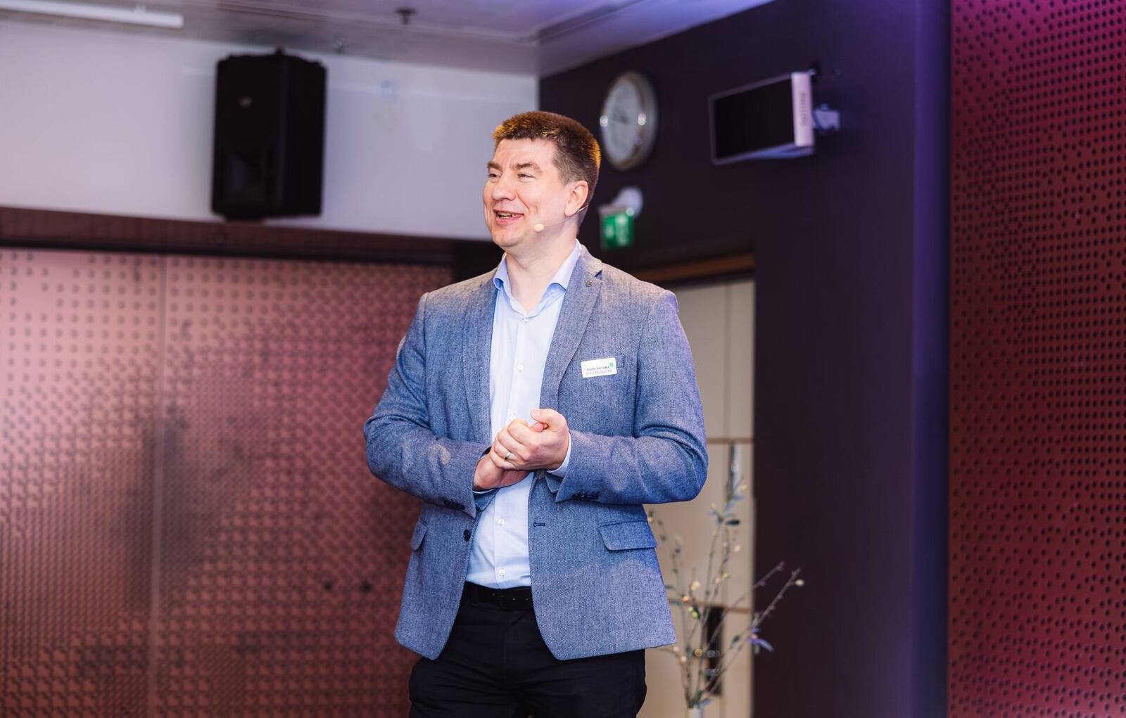 Saku Metalli IT-juht Sven Ahtama esinemas mullusel IT-juhtimise aastakonverentsil.