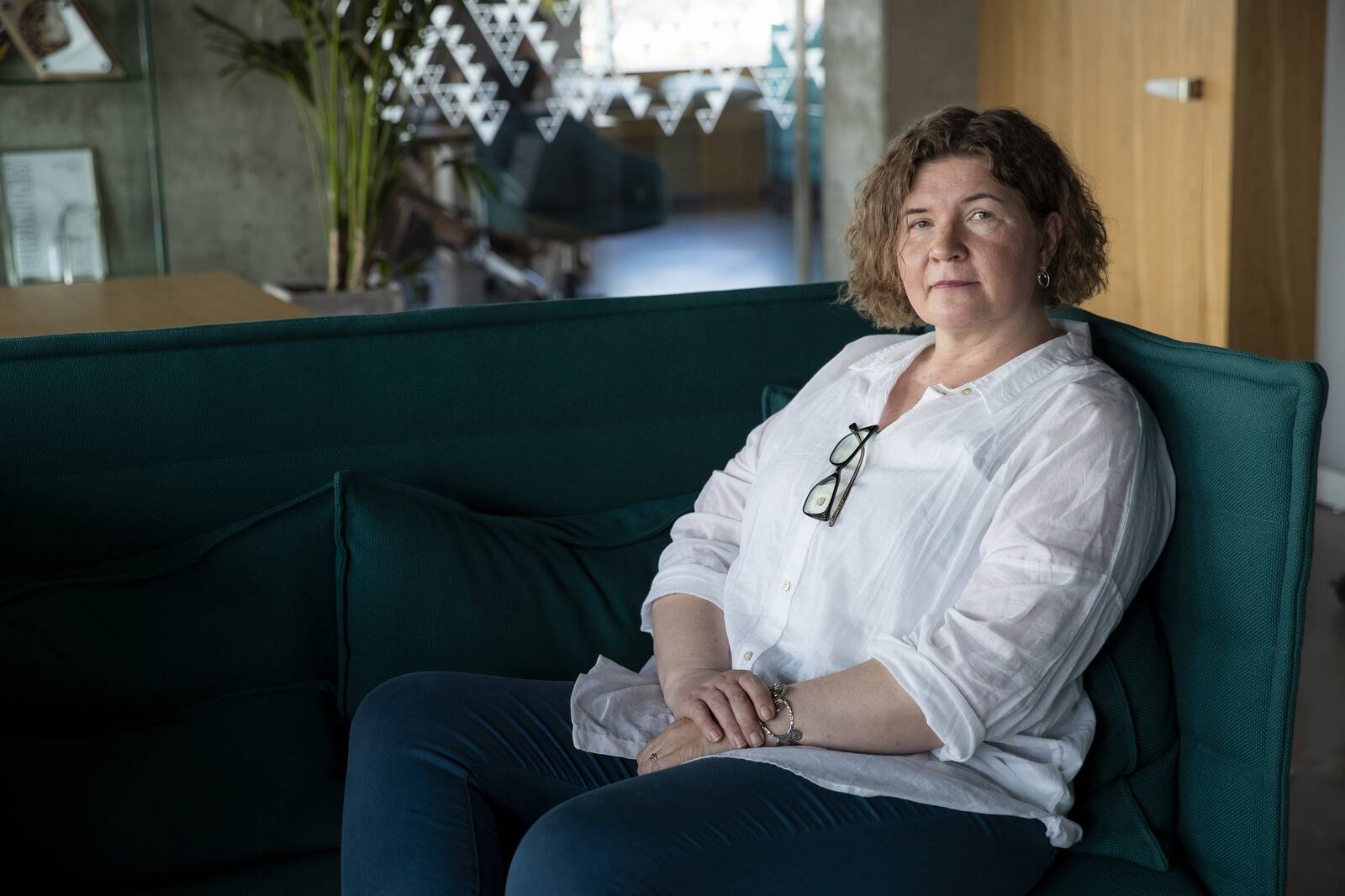 LHV investorkogukonna juhi Nelli Jansoni arvates on ka Eestis aktuaalne, et sissetuleku kasvades suurendatakse kulutusi ‒ seega jääb säästmiseks ja investeerimiseks vähem järele.