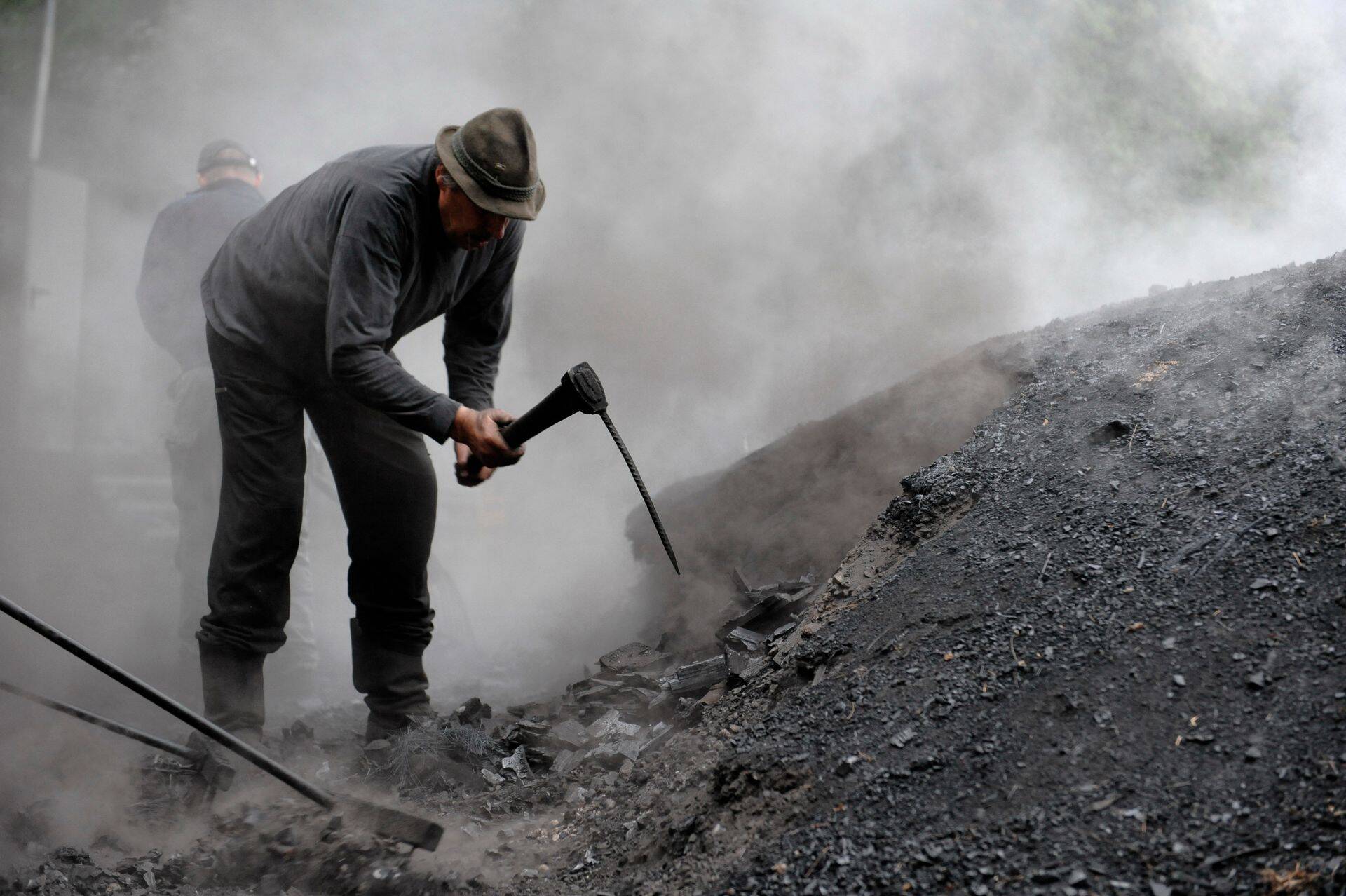 Ogles bija domāts atstāt vēsture. Tā vietā to izmantošana aug. Šogad ogļu patēriņš pasaulē varētu būt audzis par 1.2% līdz jaunam rekordam, ziņojusi Starptautiskā Enerģētikas aģentūra.
