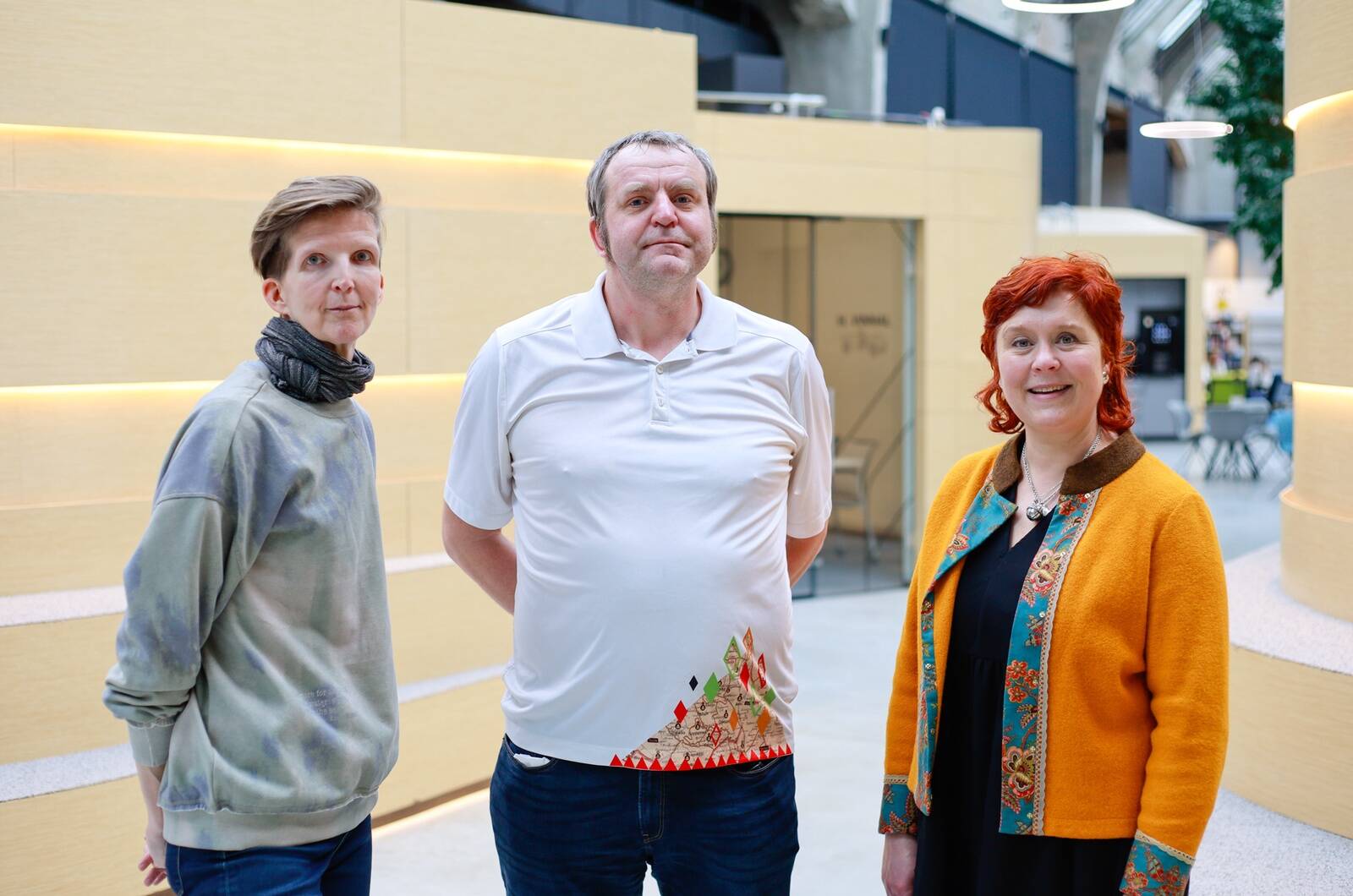 Kaire Sõmer (vasakul), Siim Krusell, Liina Veskimägi-Iliste.