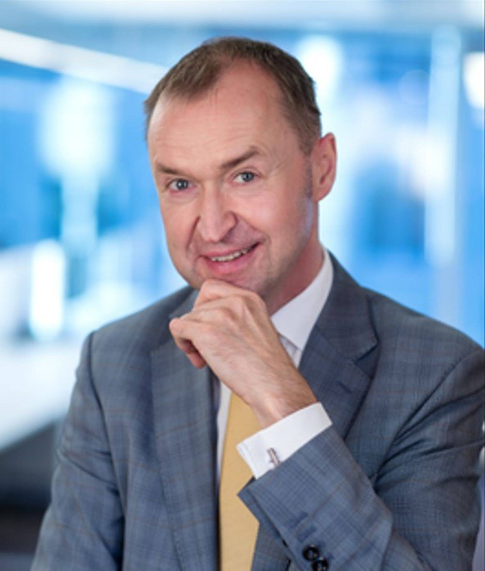 Tiit Raimla on melomaan ja kirglik spordisõber ning andnud silmapaistva panuse audiitortegevuse arendamisse