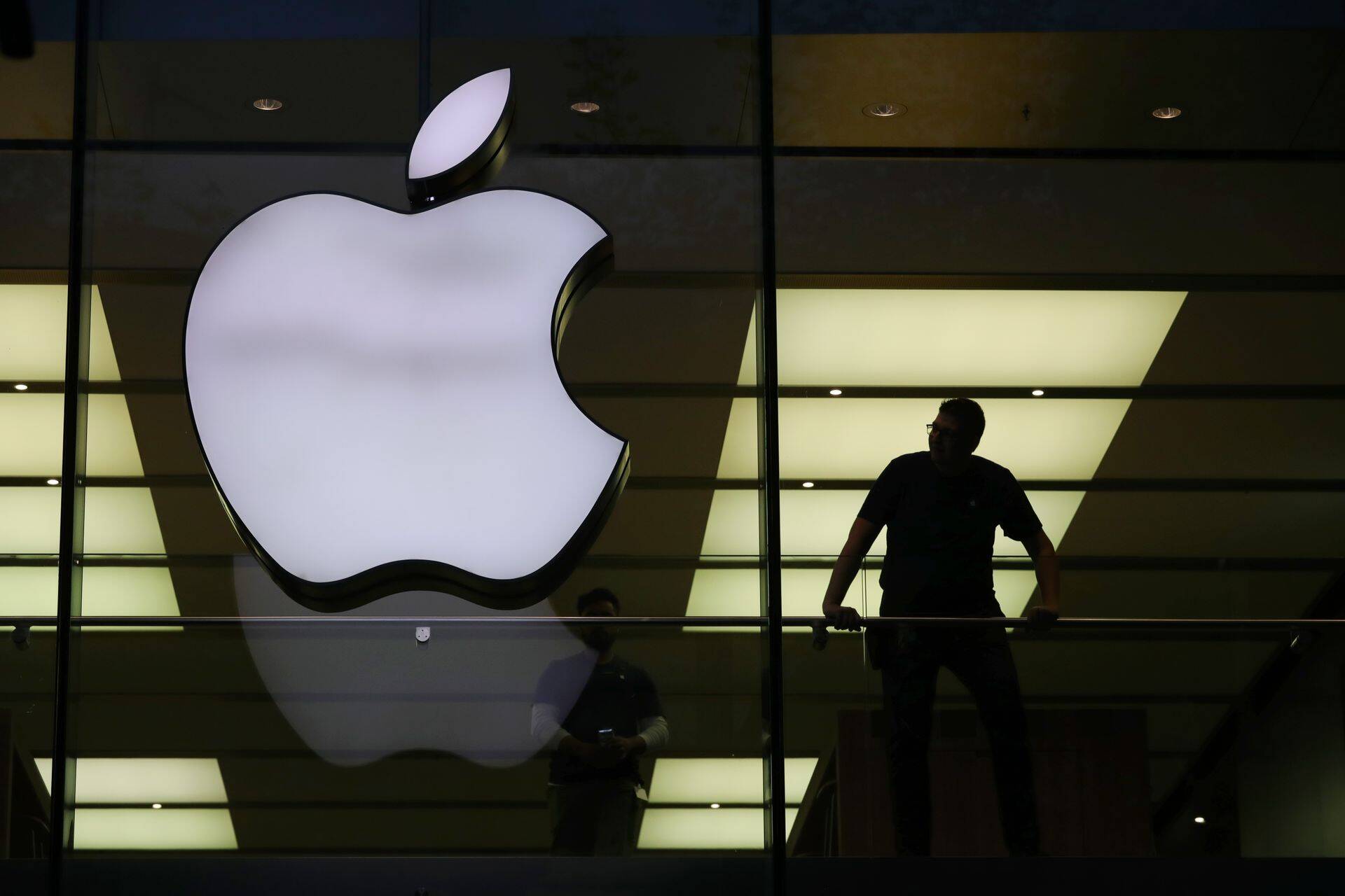 Apple'i tulemusi vedas järjekordselt iPhone'ide tugev müük.