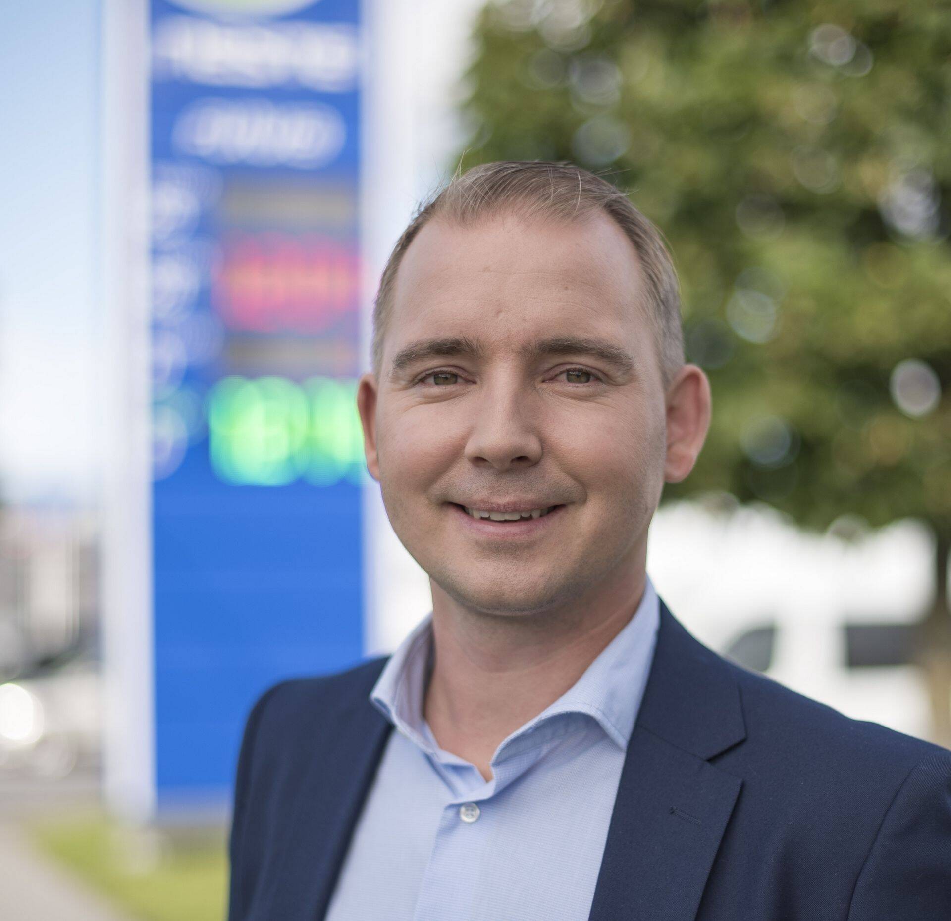 Neste Eesti peadirektor Deniss Antamo
