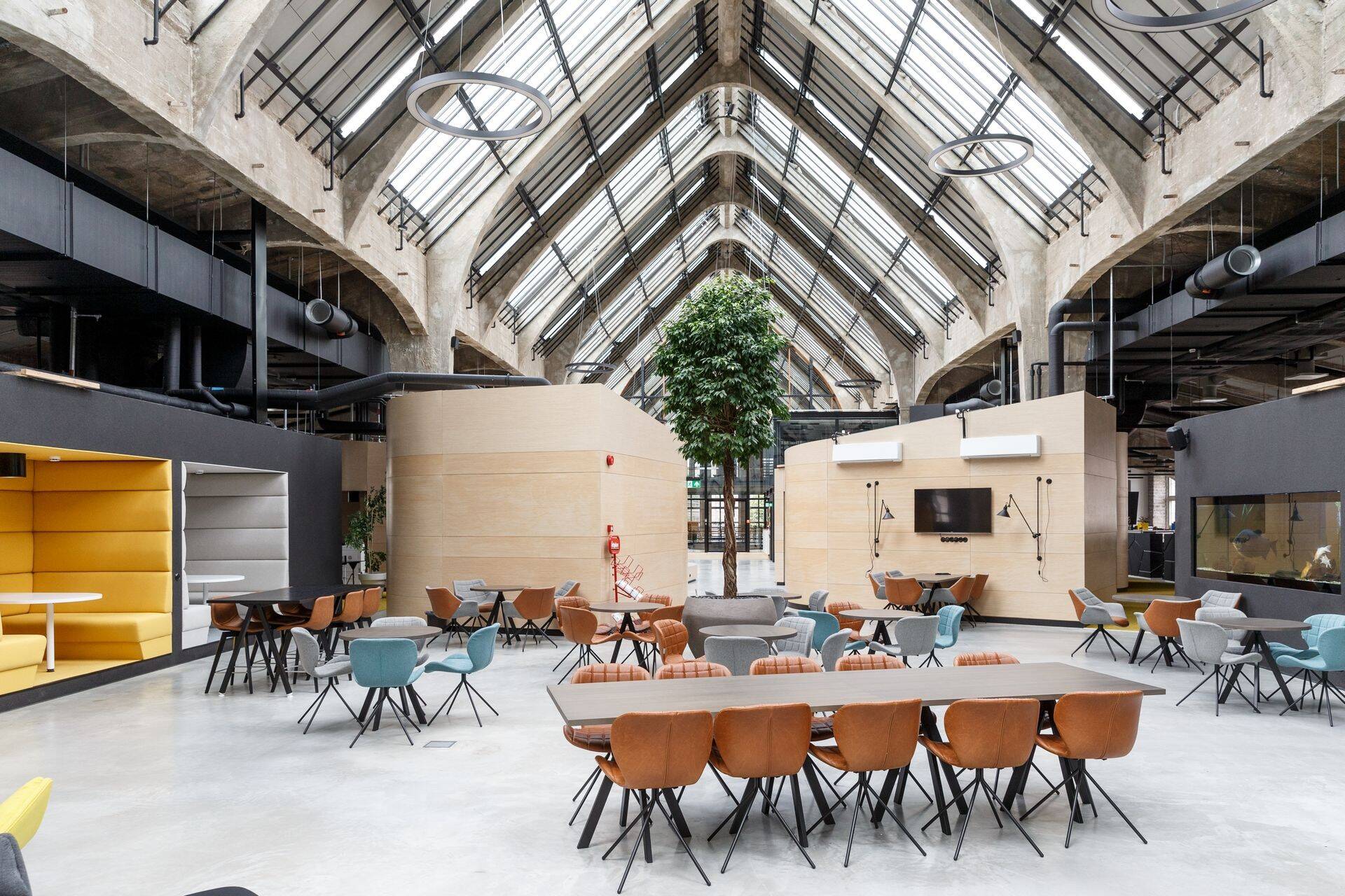 Lutheri Ärimaja Äripäeva tööruumid sisustas mööbliga Laueseppe OÜ