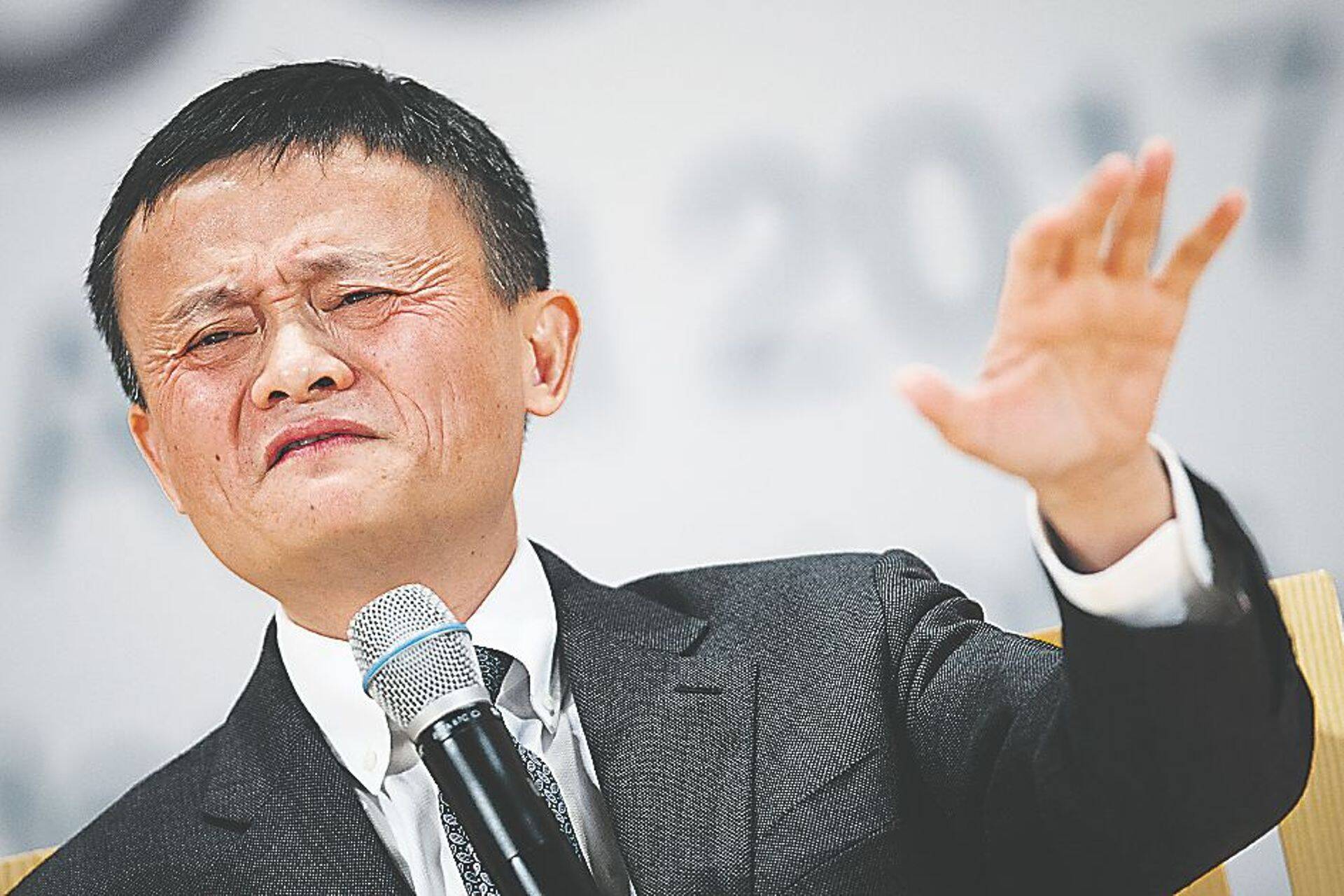 Джек Ма (настоящее имя - Ма Юнь)