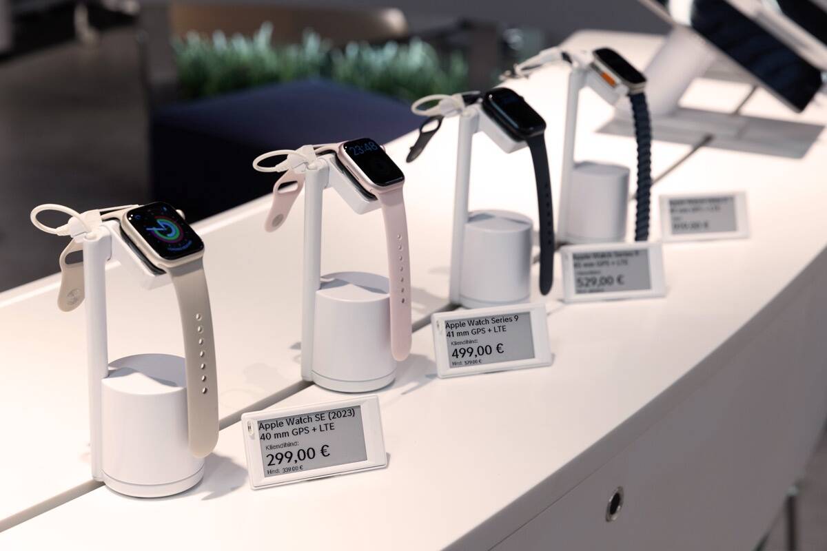 Elektroonilised hinnasildid Telia esinduses.